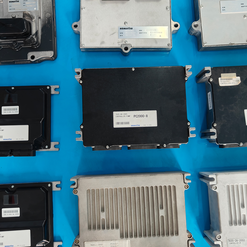 Excavator Controller Computer ECU For Caterpillar Komatsu Volvo Hitachi Kobelco Doosan Hyundai Sany Construction Machinery Parts