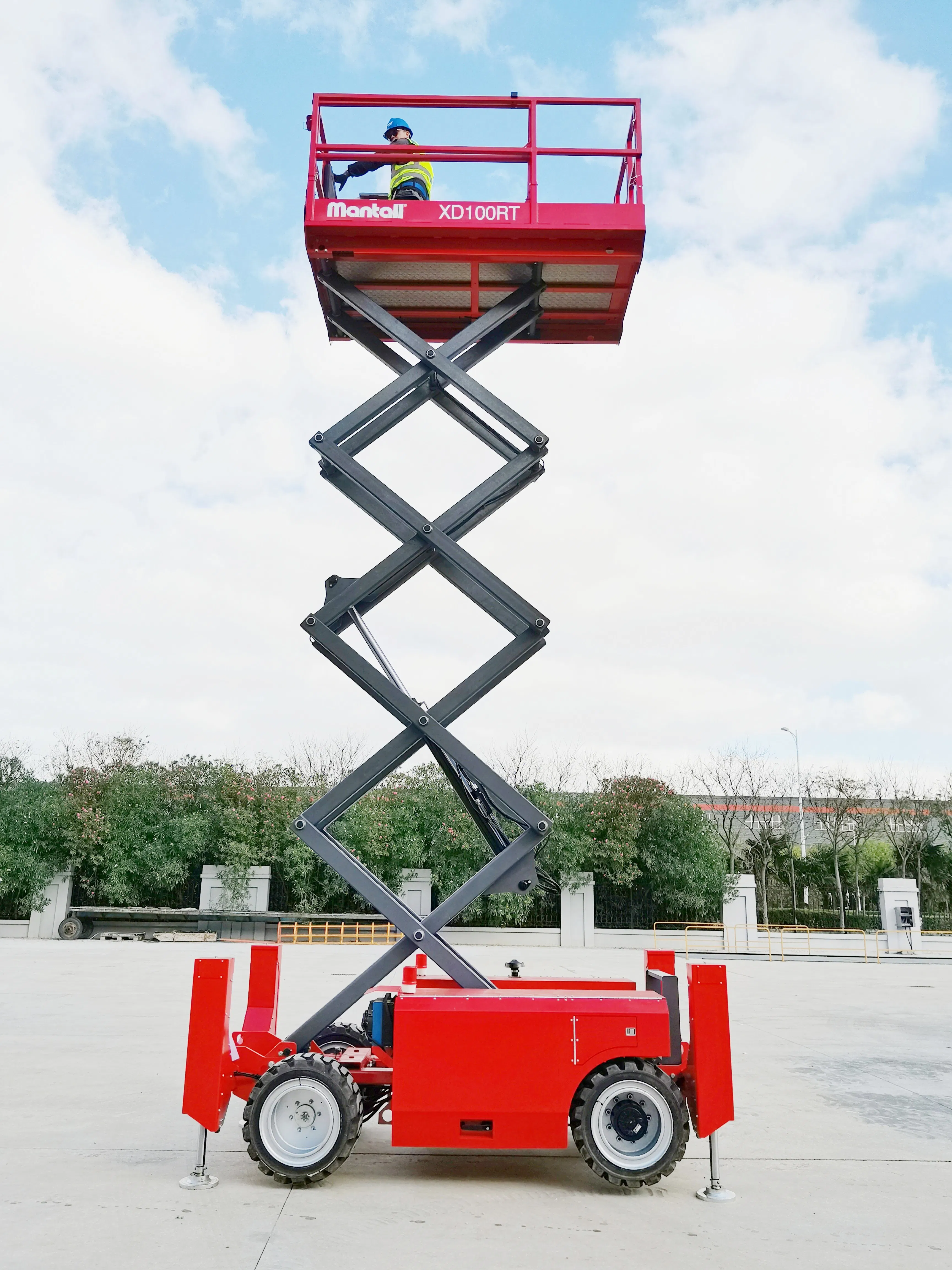 Mantall Xd100rtor Heavy-Duty Equipment 3 18*1 76*1 7m 3660kgs Made in China