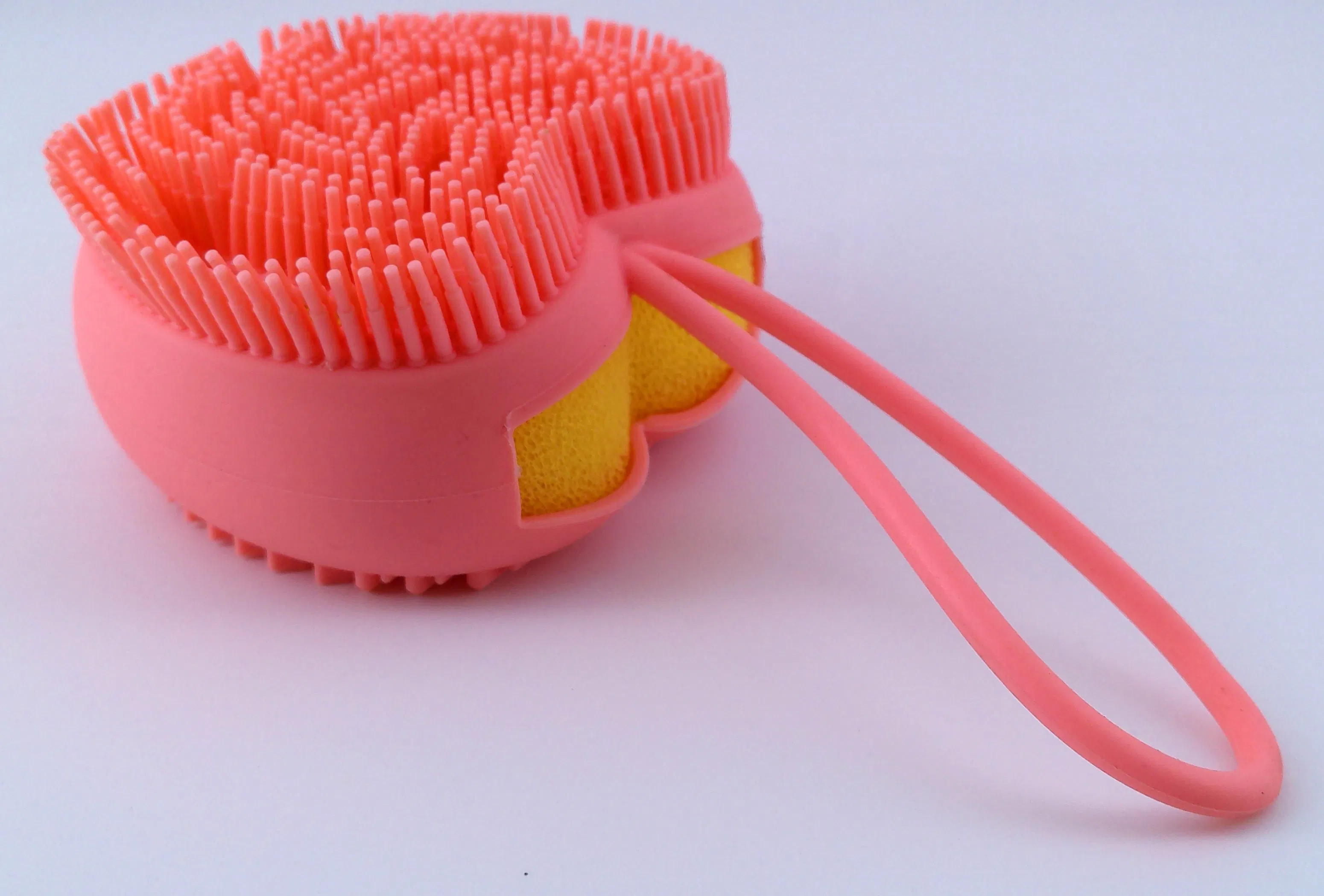 Hot-Selling, Low-Price, High-Quality Silicone Body &amp; Facial Cleansing Brush-Ultra-Soft, Comfortable, Rich-Foam Generating, Apple-Shaped