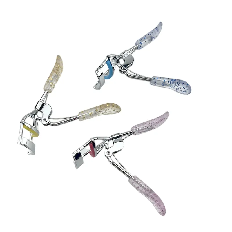 Eyelash Curler Detail 1