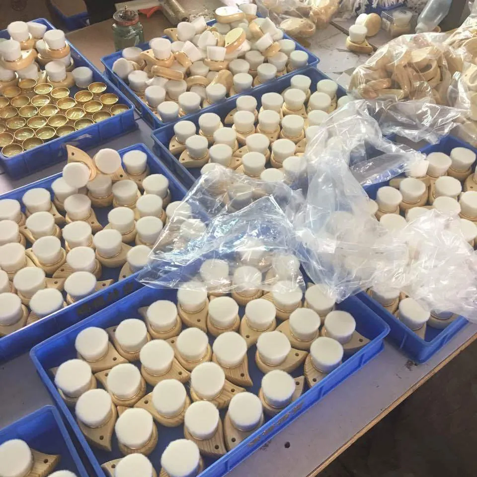 Facial Brush Packaging