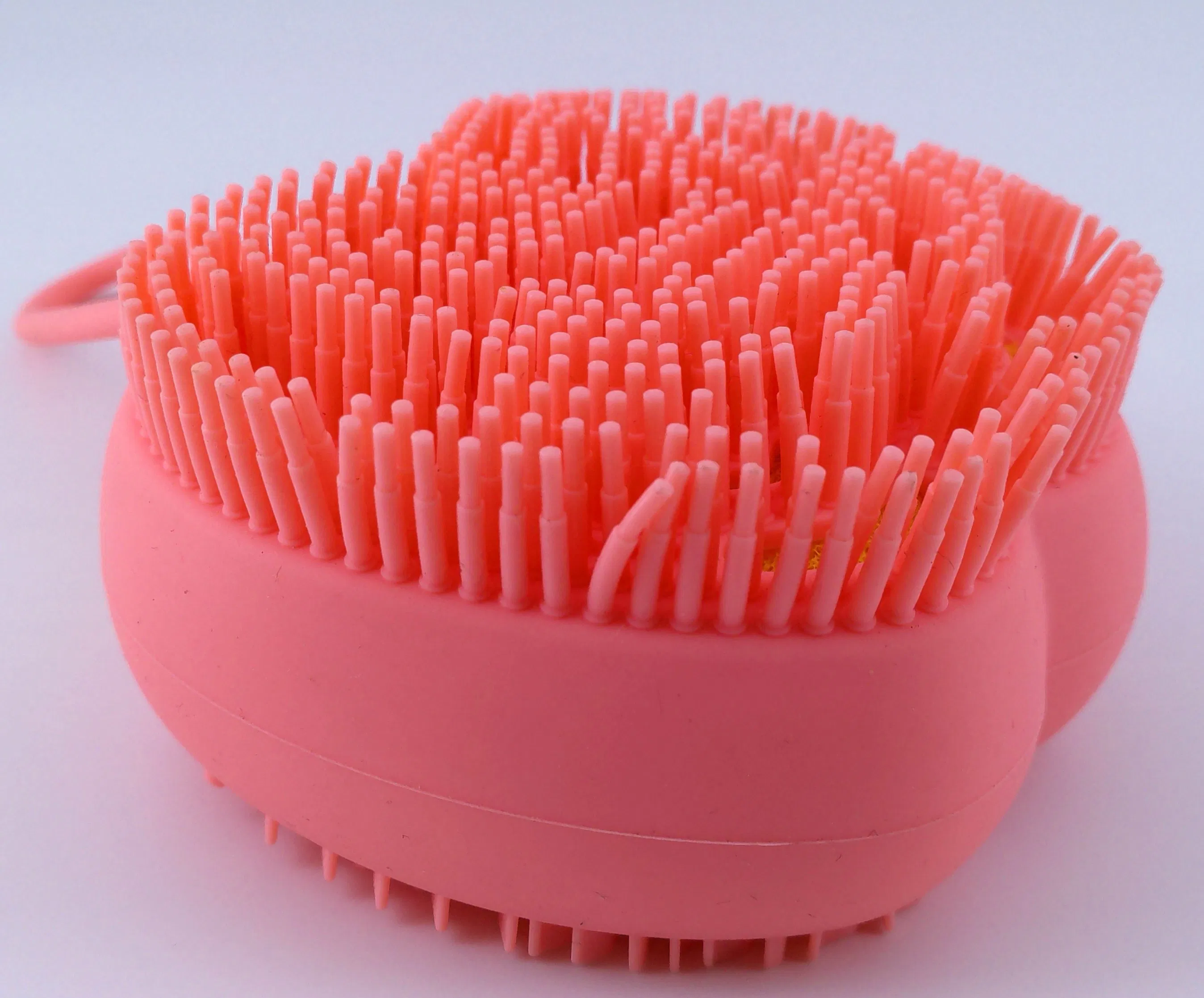 Hot-Selling, Low-Price, High-Quality Silicone Body &amp; Facial Cleansing Brush-Ultra-Soft, Comfortable, Rich-Foam Generating, Apple-Shaped