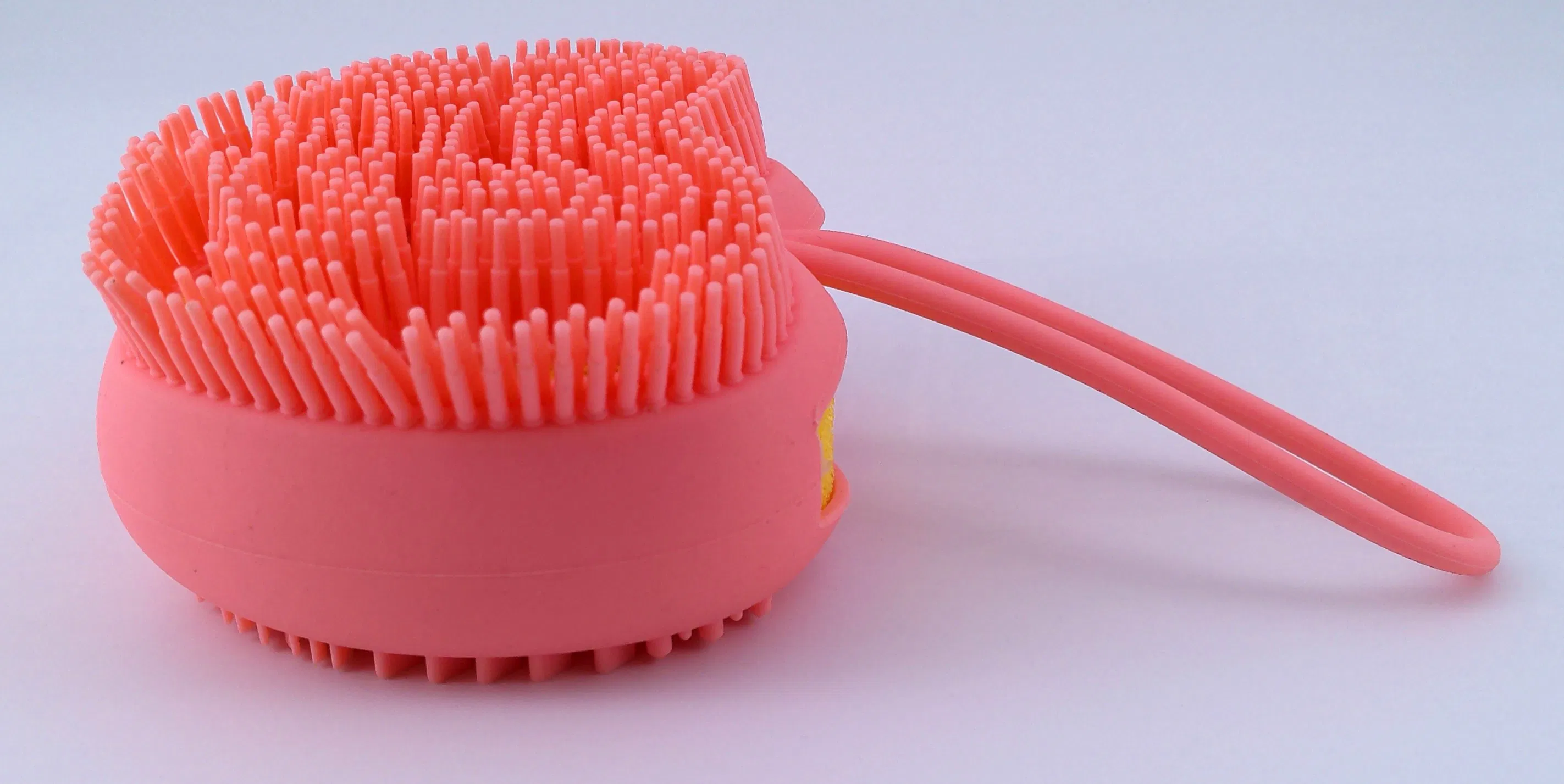 Hot-Selling, Low-Price, High-Quality Silicone Body &amp; Facial Cleansing Brush-Ultra-Soft, Comfortable, Rich-Foam Generating, Apple-Shaped