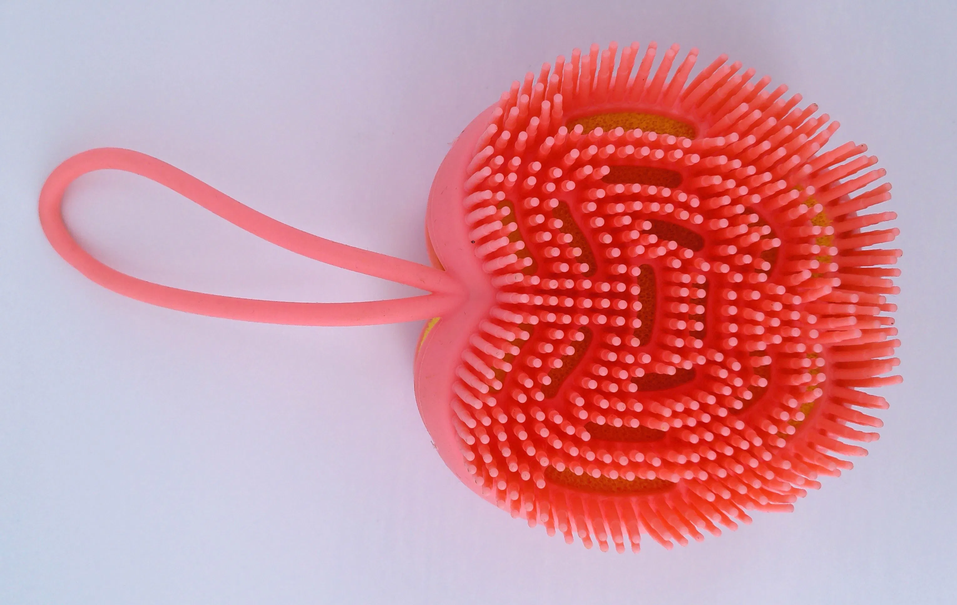 Hot-Selling, Low-Price, High-Quality Silicone Body &amp; Facial Cleansing Brush-Ultra-Soft, Comfortable, Rich-Foam Generating, Apple-Shaped