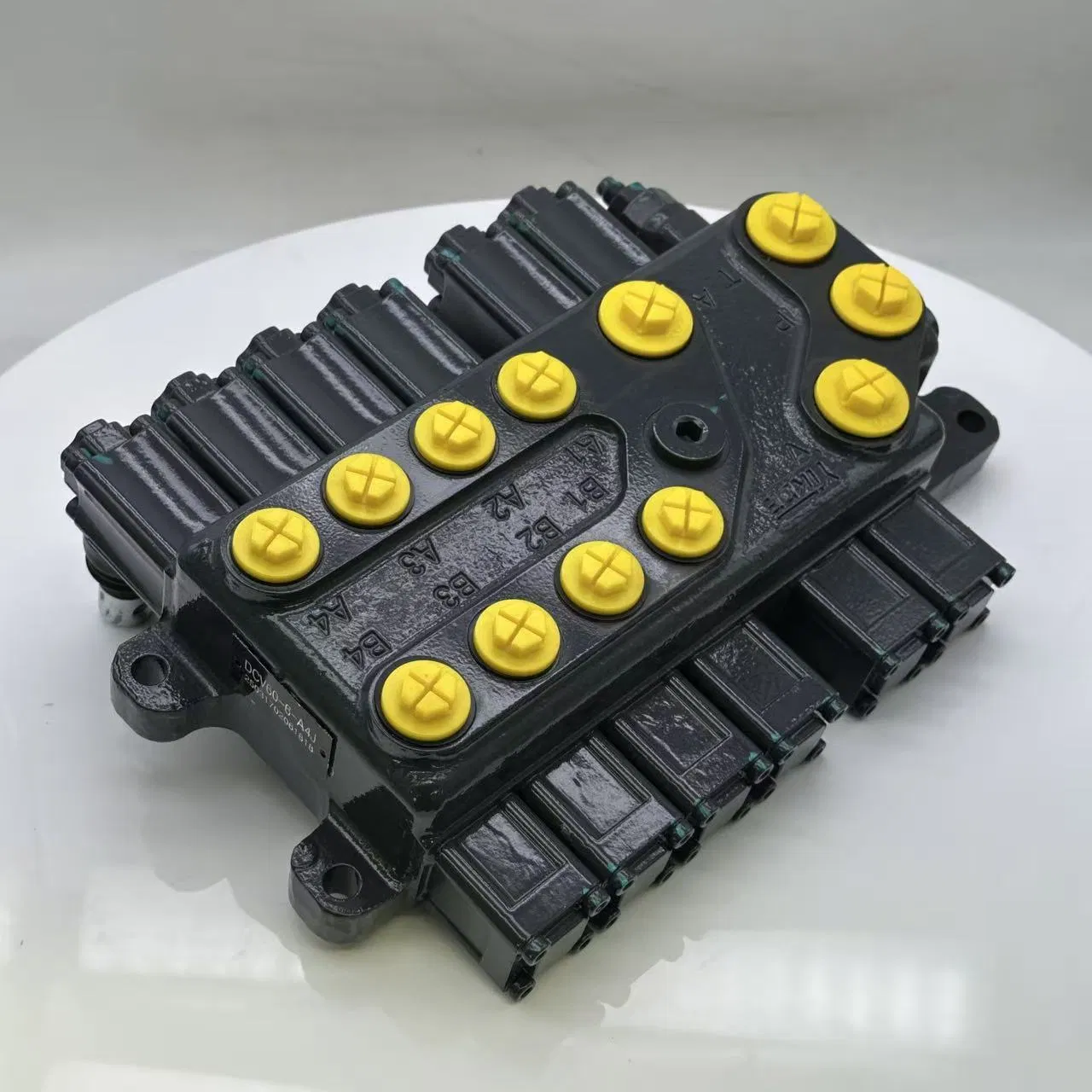 Yikde 21MPa Hydraulic Multi-Way Directional Control Valve for Safety