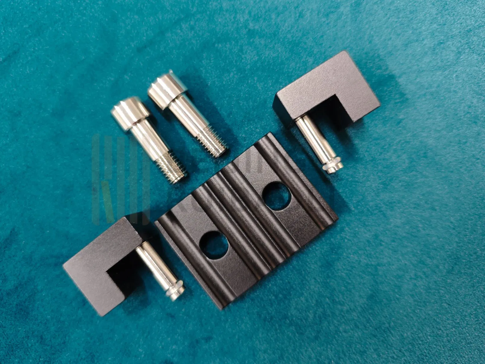 Unilateral External Fixator-Elevation Component for Limb Reconstruct Fixators