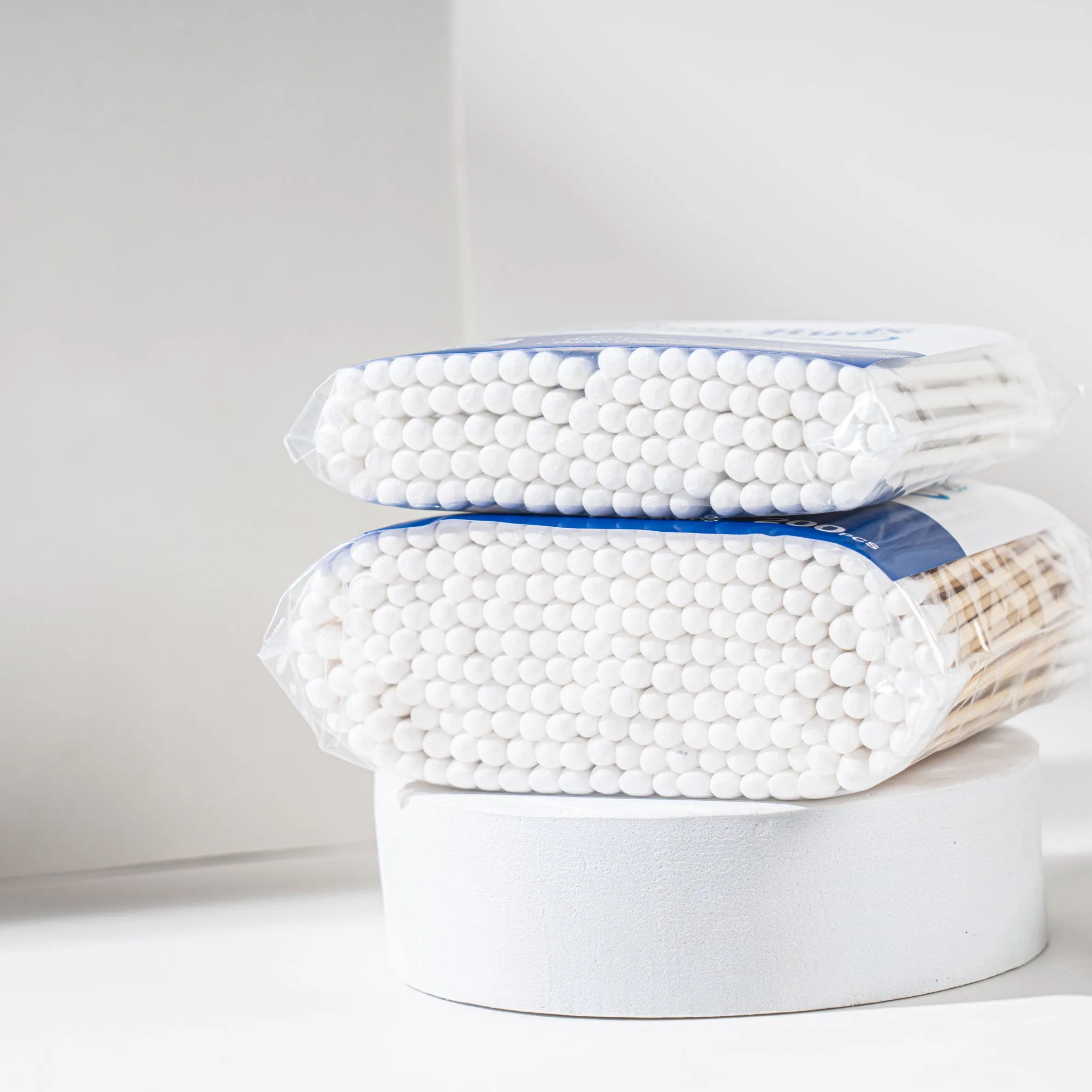 Eco-Friendly 100 PCS Bamboo Stick Cotton Swabs with Zipper Bag