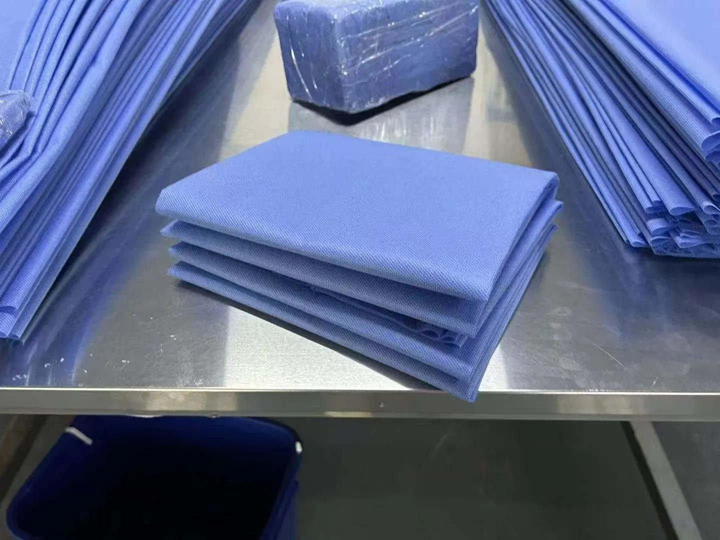 Hot Sale Medical Supply Disposable Surgical Drape Protective Surgical Drape with CE Certification