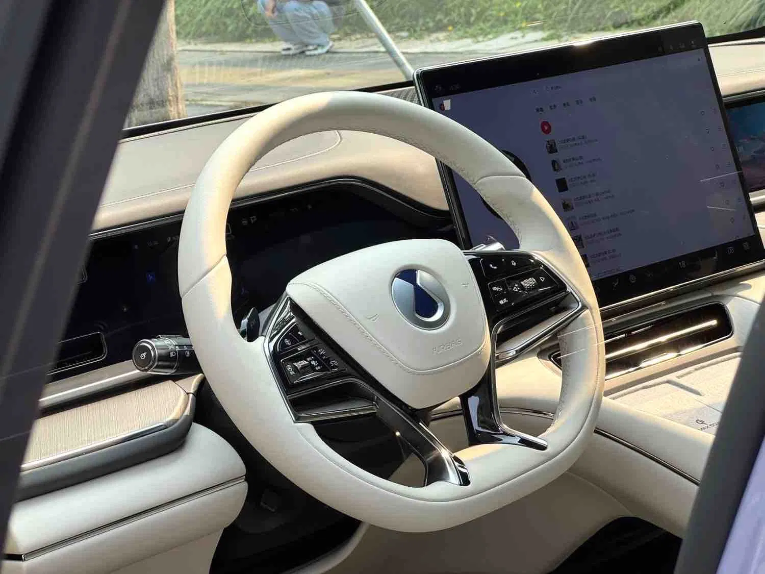800V Carbeto de Silício 8-in-1 Powertrain Auto Carro, Carro Usado Totalmente Inspecionado Denza N7 Carro Elétrico de Alta Eficiência Realiza 350km Suplemento de Autonomia Dentro de 15 Minuto