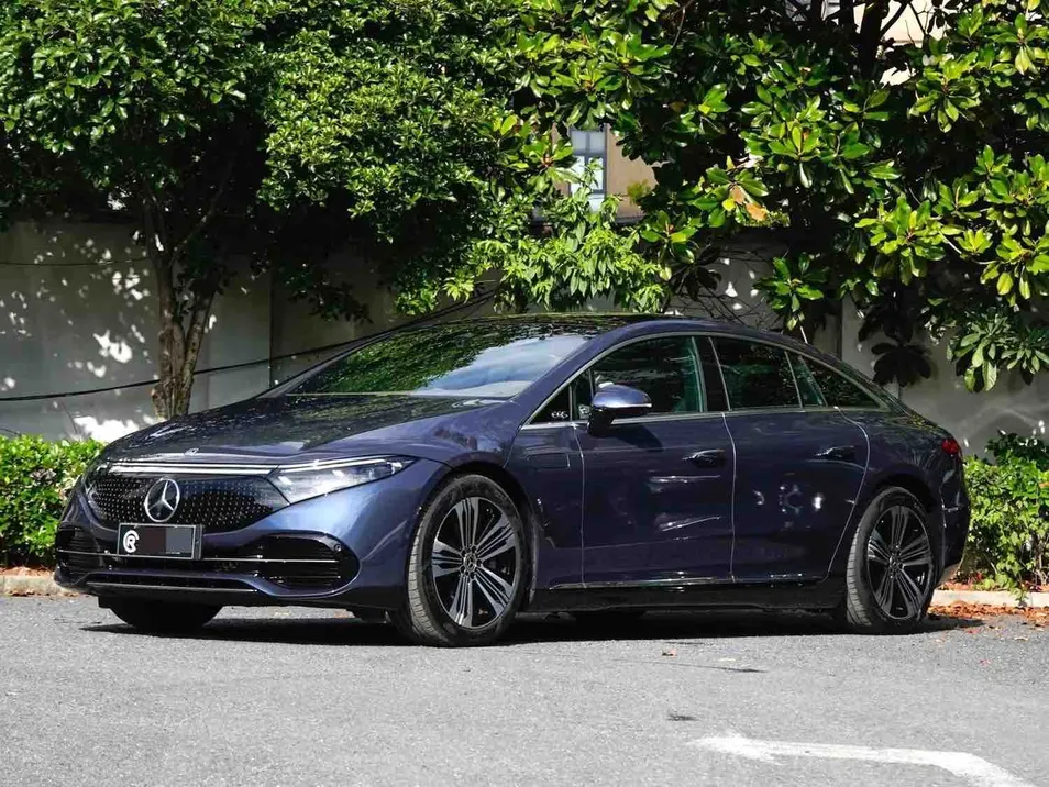 Carro Elétrico 4matic com Tração Integral, Carro Usado Totalmente Inspecionado, Mercedes EQS, Carro Elétrico Poderoso Distribuindo Torque Instantaneamente em Dias Chuvosos