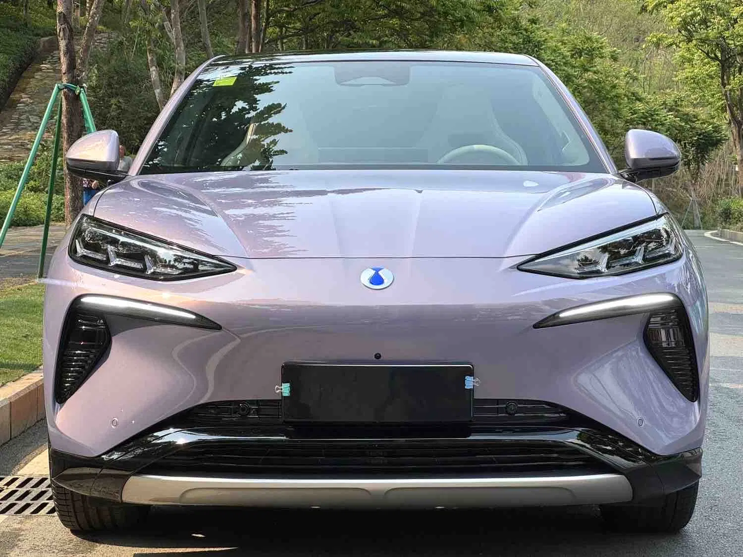 800V Carbeto de Silício 8-in-1 Powertrain Auto Carro, Carro Usado Totalmente Inspecionado Denza N7 Carro Elétrico de Alta Eficiência Realiza 350km Suplemento de Autonomia Dentro de 15 Minuto
