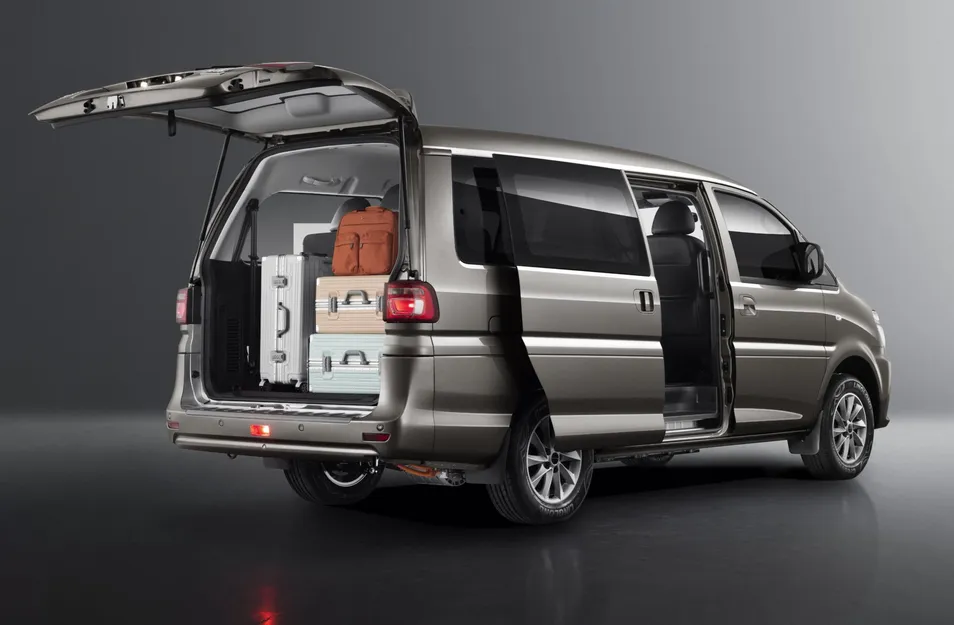 Forthing Lingzhi M5 1.6L Deslocamento Eficiência do Trem de Força Elétrico Carro Elétrico Chinês