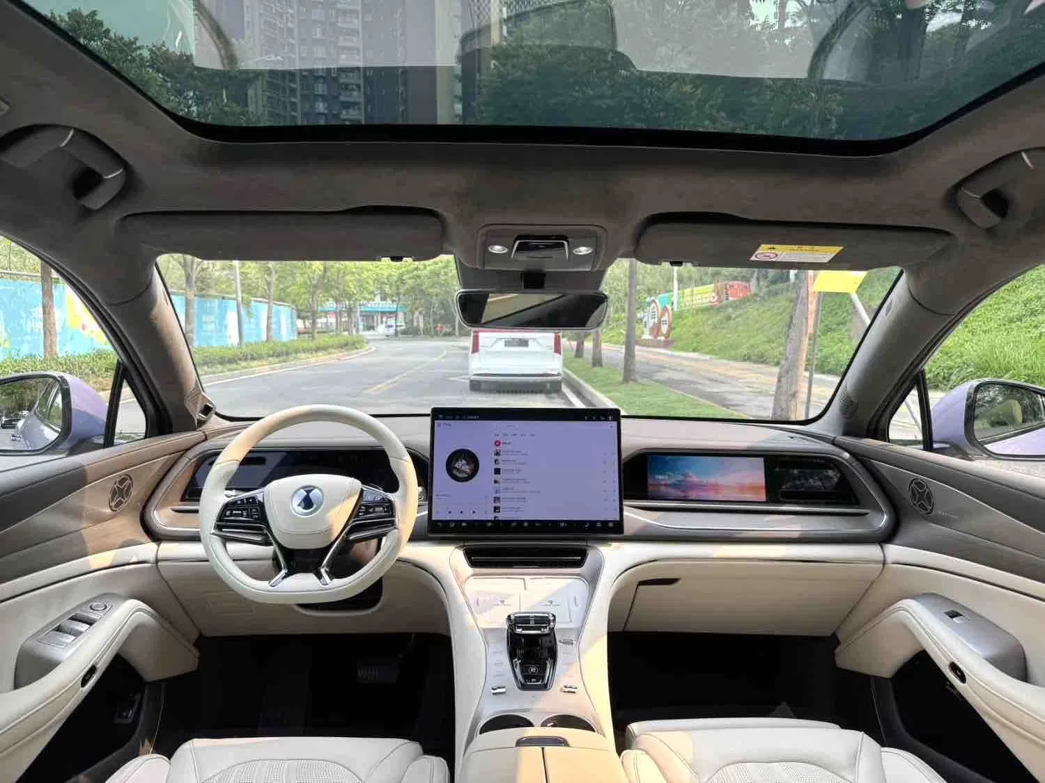 800V Carbeto de Silício 8-in-1 Powertrain Auto Carro, Carro Usado Totalmente Inspecionado Denza N7 Carro Elétrico de Alta Eficiência Realiza 350km Suplemento de Autonomia Dentro de 15 Minuto