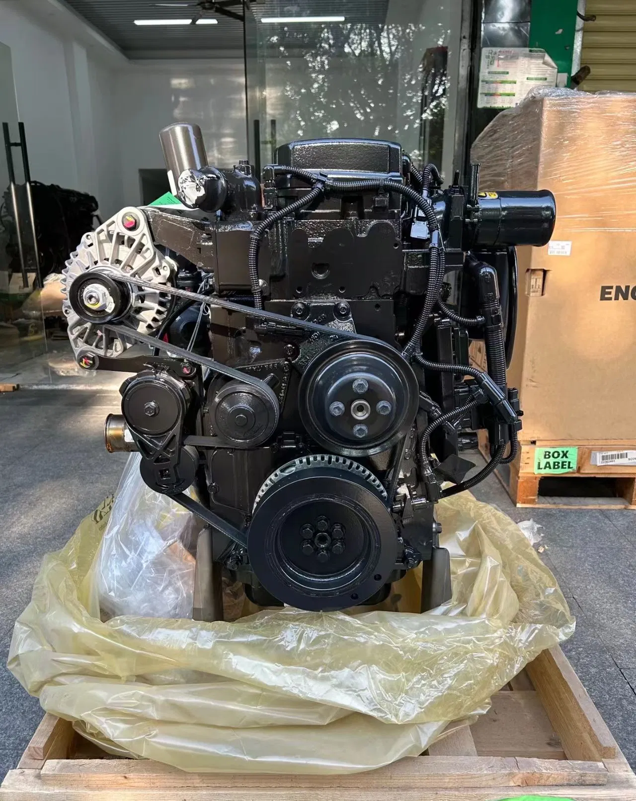 Hot Sale Qsb6.7 Engine 6 Cylinder Diesel Engine Common Rail Low Fuel