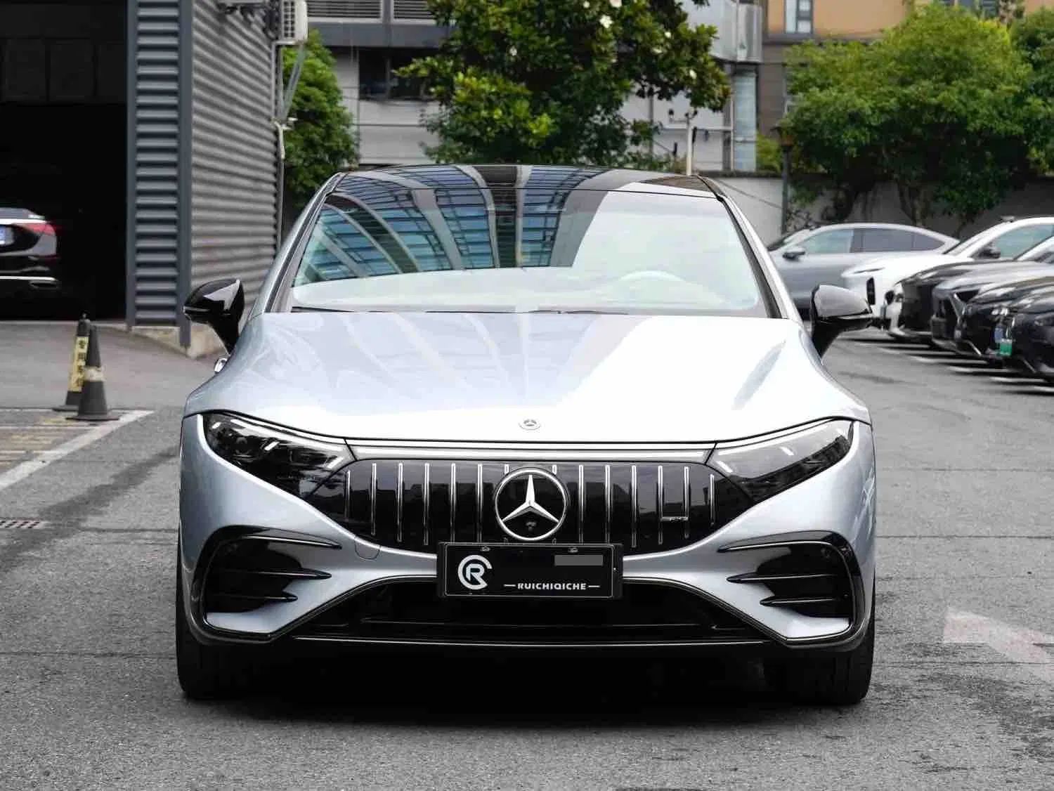 Carro Elétrico 4matic com Tração Integral, Carro Usado Totalmente Inspecionado, Mercedes EQS, Carro Elétrico Poderoso Distribuindo Torque Instantaneamente em Dias Chuvosos