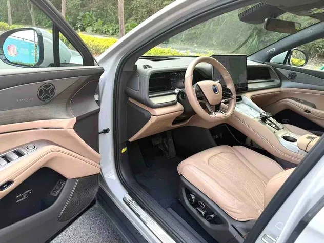800V Carbeto de Silício 8-in-1 Powertrain Auto Carro, Carro Usado Totalmente Inspecionado Denza N7 Carro Elétrico de Alta Eficiência Realiza 350km Suplemento de Autonomia Dentro de 15 Minuto