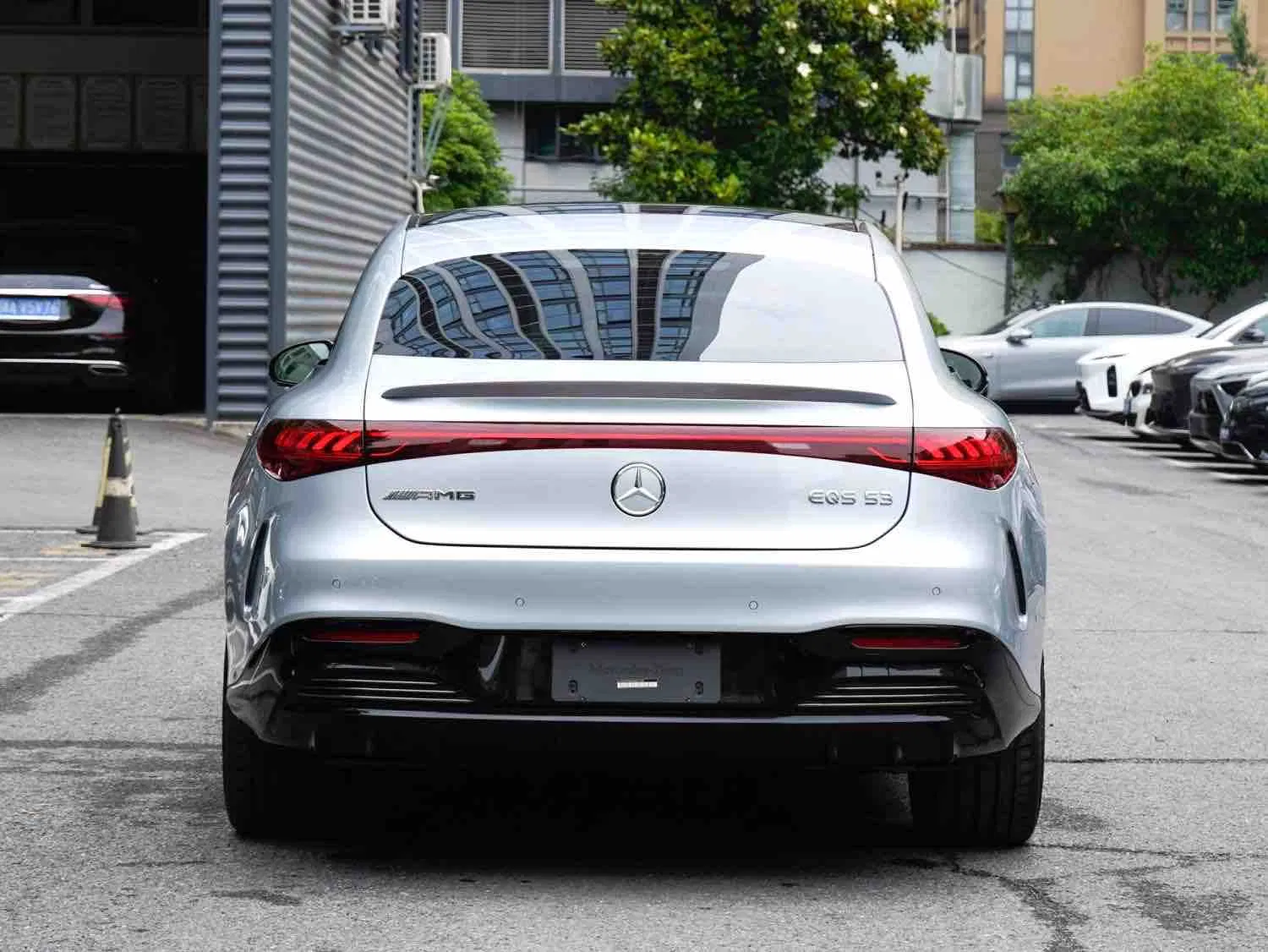 Carro Elétrico 4matic com Tração Integral, Carro Usado Totalmente Inspecionado, Mercedes EQS, Carro Elétrico Poderoso Distribuindo Torque Instantaneamente em Dias Chuvosos