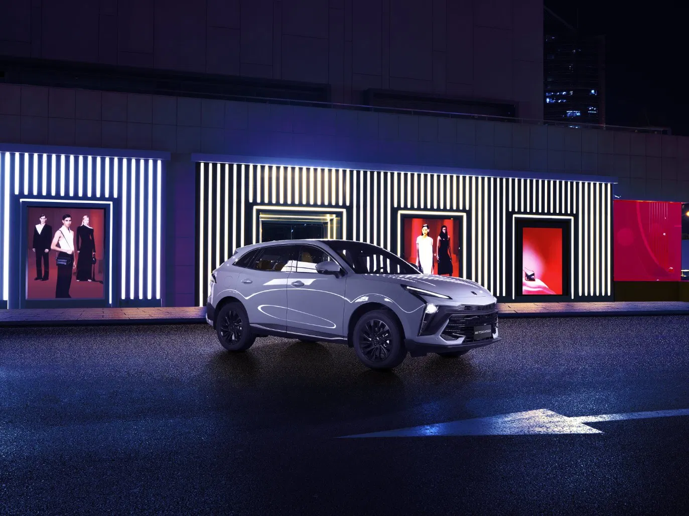 Dongfeng Forthing T5 Hev Trem Elétrico Uso Eficiente de Energia Carro Carro Elétrico