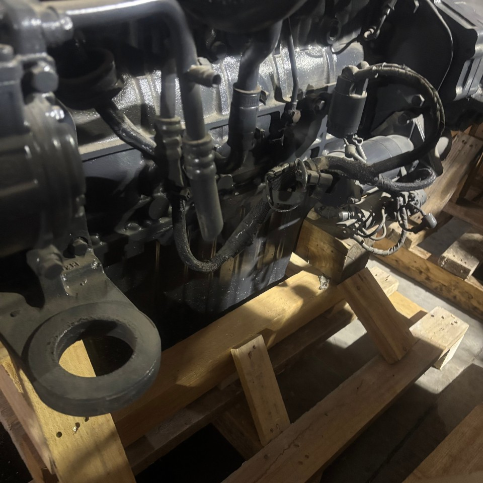Venda Quente Dl06 Motor 6 Cilindro Motor Diesel Potente Preço Baixo