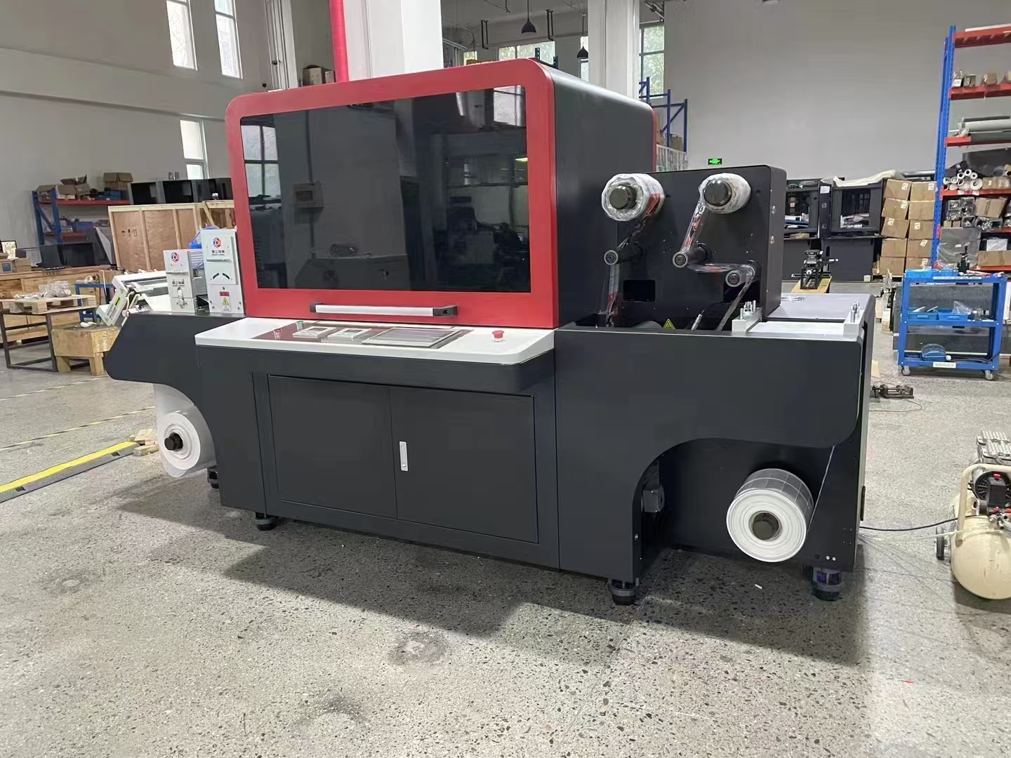 Automatic PET PVC PP PE BOPP Films Sticker Label Printer UV Varnish Machine CMYKW Digital Roll To Roll Label Printing Machine