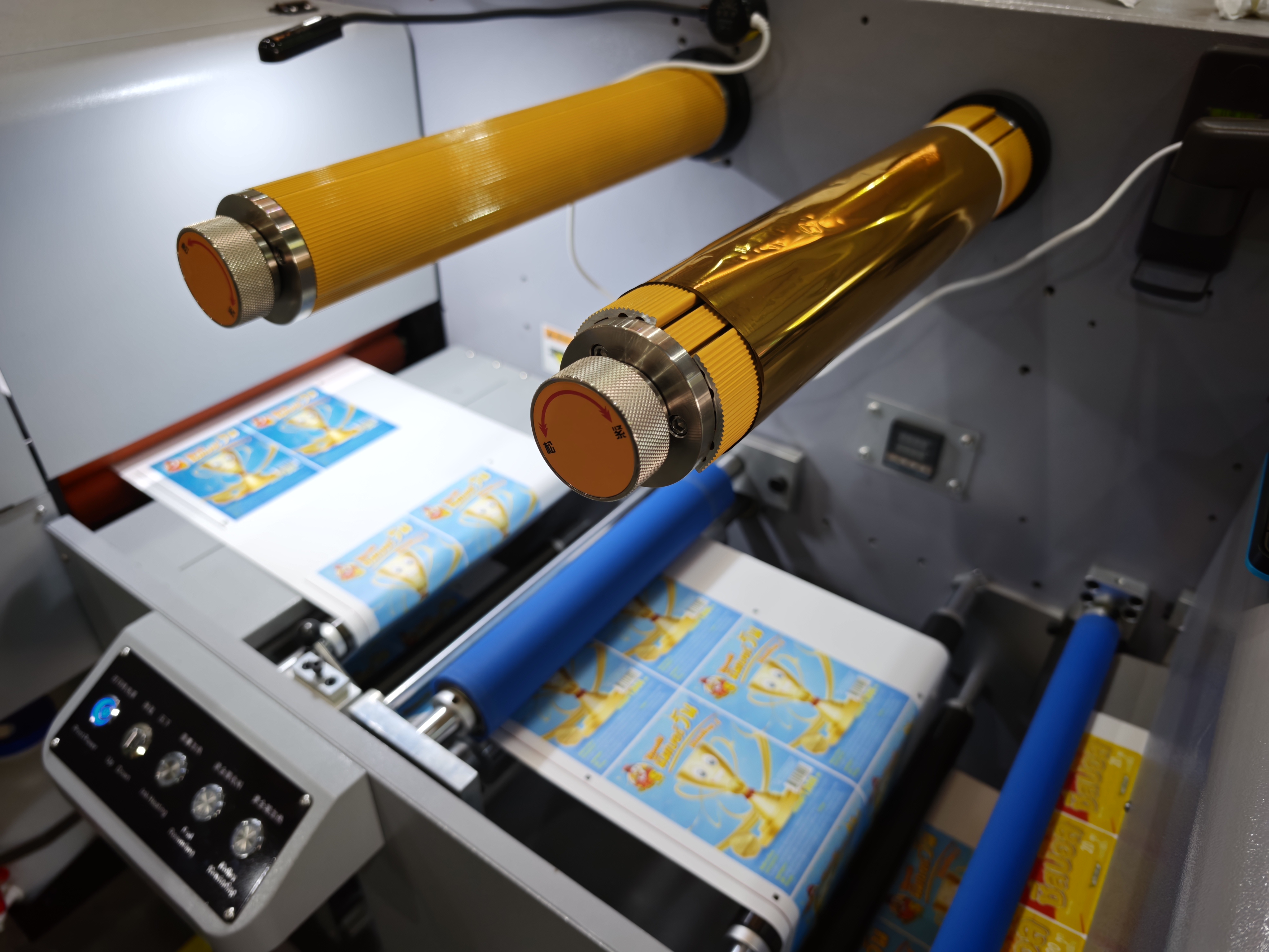 Nexus 350J All In One Label Printing Laminating Cutting Waste Collecting Slitting Machine Roll To Roll Uv Inkjet Label Printer