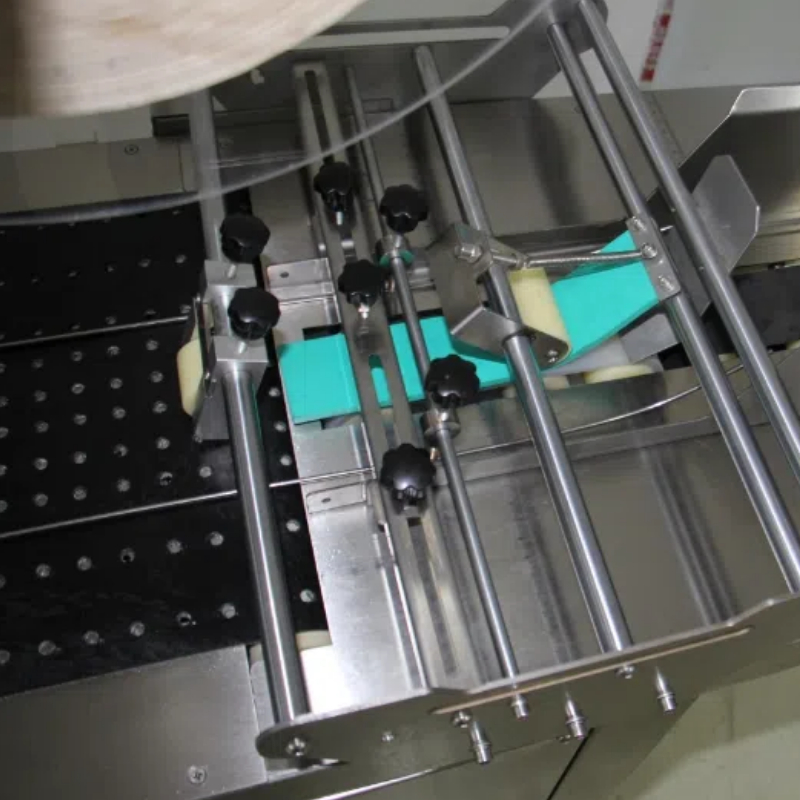 Maker Rewinding Production Paper Labeling Machines Automatic for Cut Makers Business Sealing Labeling Machines