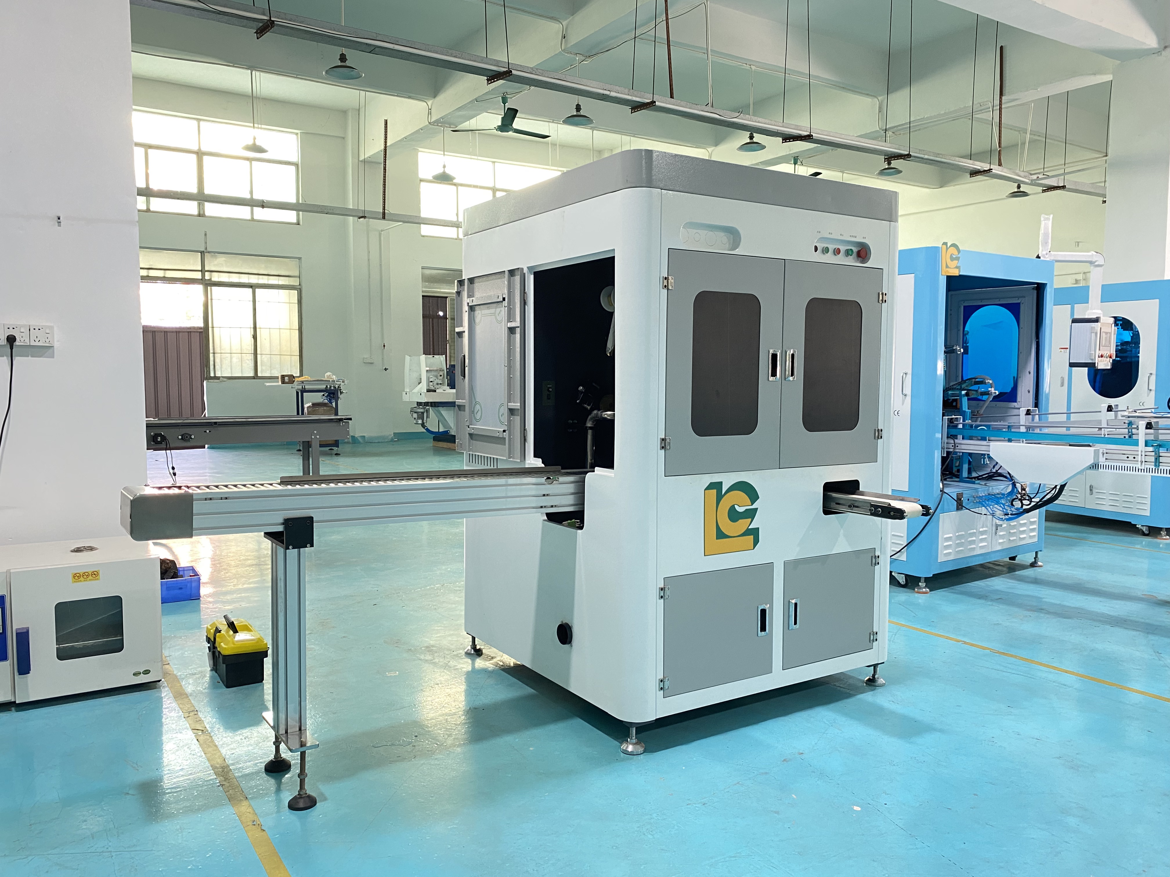 New Roll to Roll Pneumatic Automatic Heat Press Letterpress Hot Foil Stamping Machine for Plastic Bottle Caps Tube