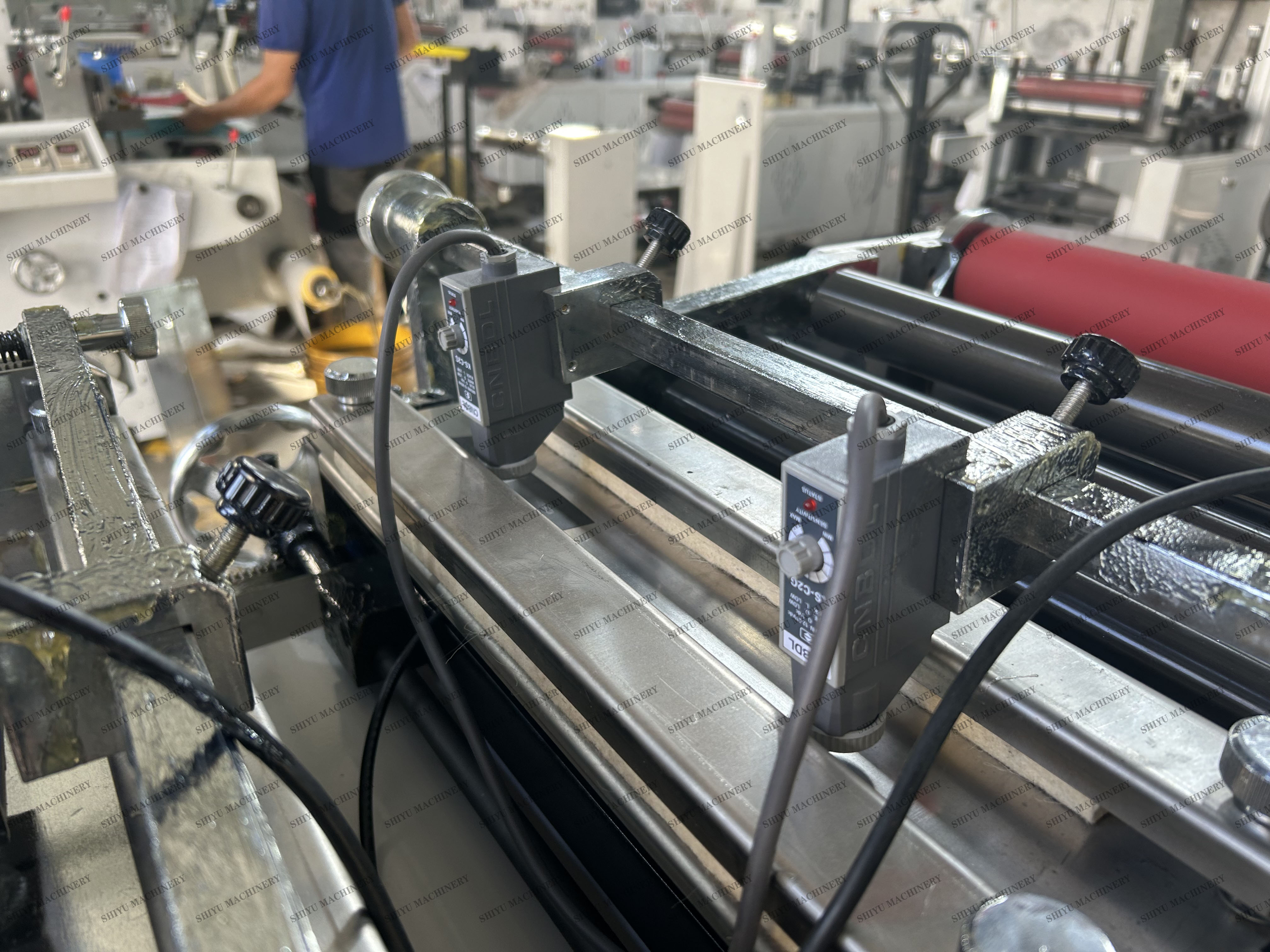 Automatic Roll to Roll Rotary Adhesive Label Flat Bed Die Cutting Machine Hot Stamping Lamination Punching Slitting