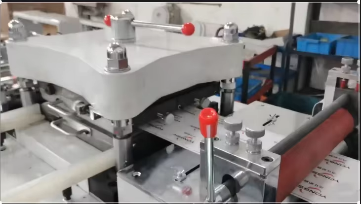 Die cutting device