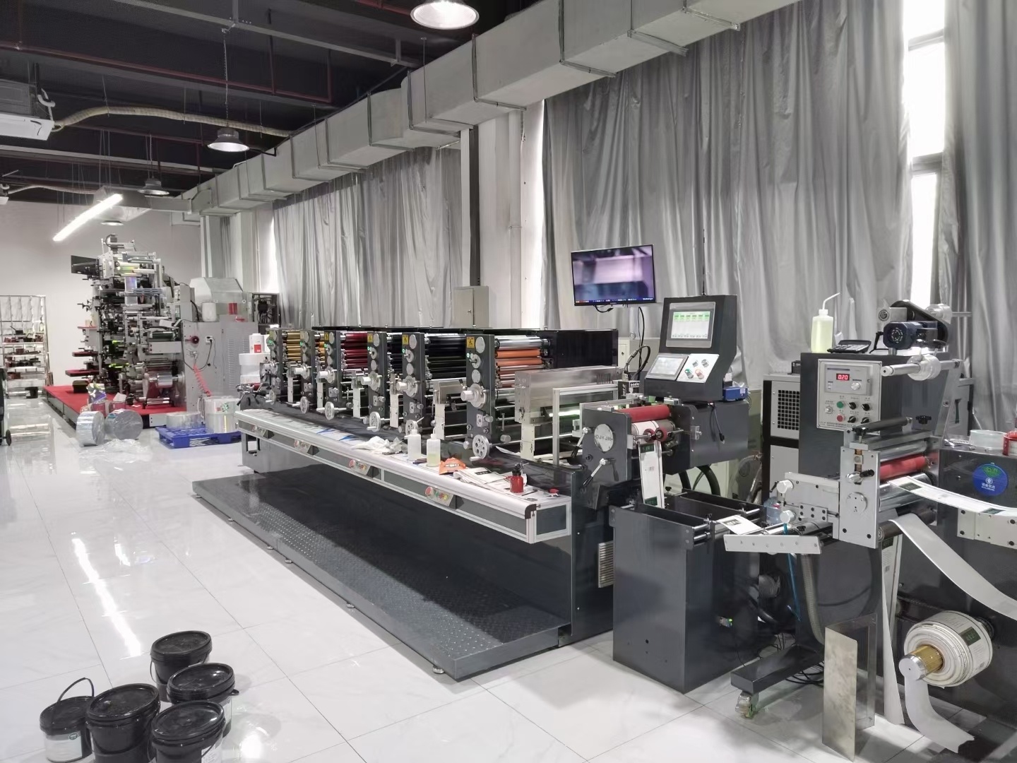 DJKJM Brand High Speed Customized 320 300 mm Intermittent Semi Rotary Label Offset Printing Machine Roll to Roll