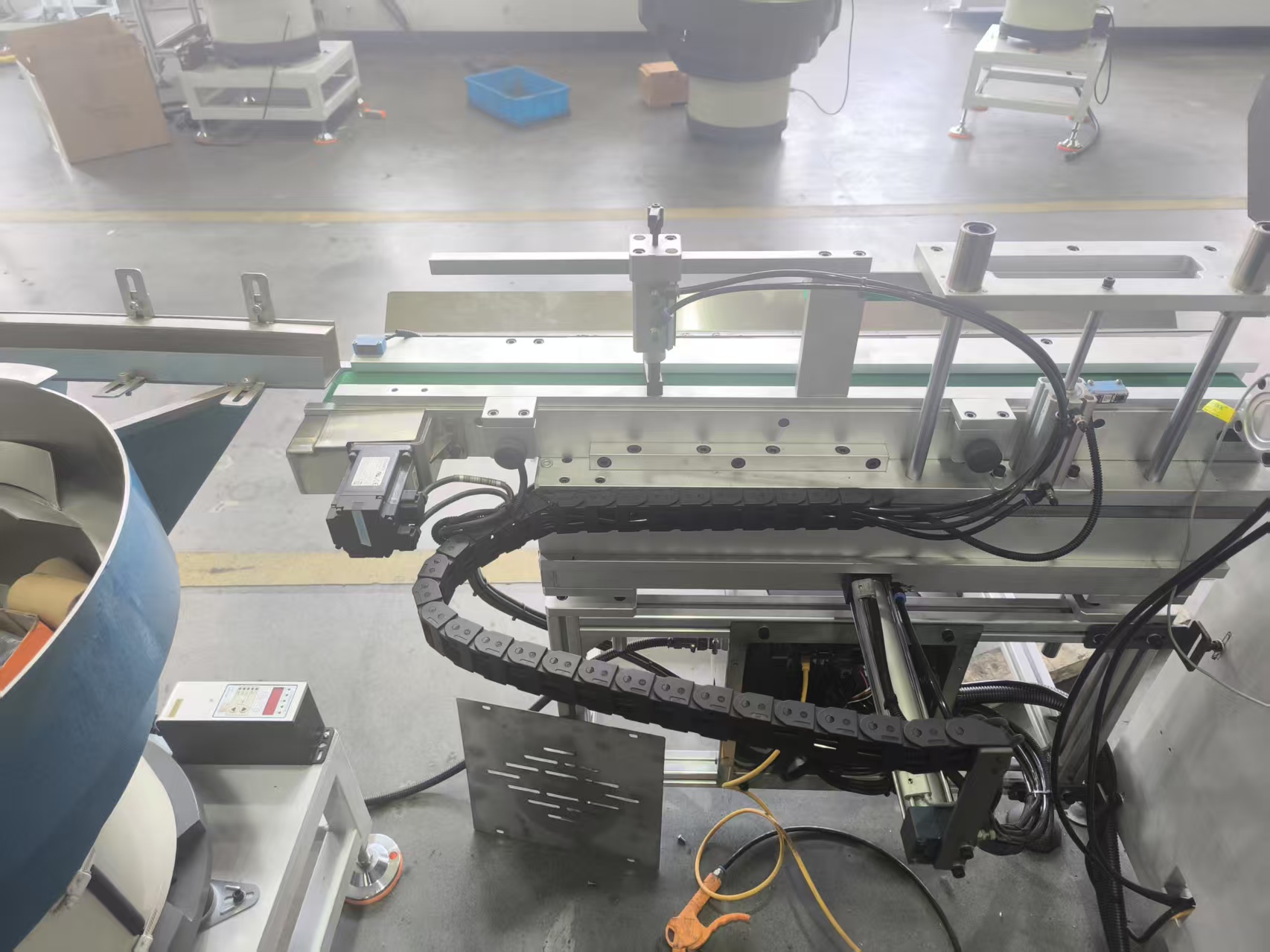 Fully Automatic Rotary Die Cutting Slitting Rewinding Label Magnetic Cylinder PLC Servo Motor Label Sticker Adhesive Machine