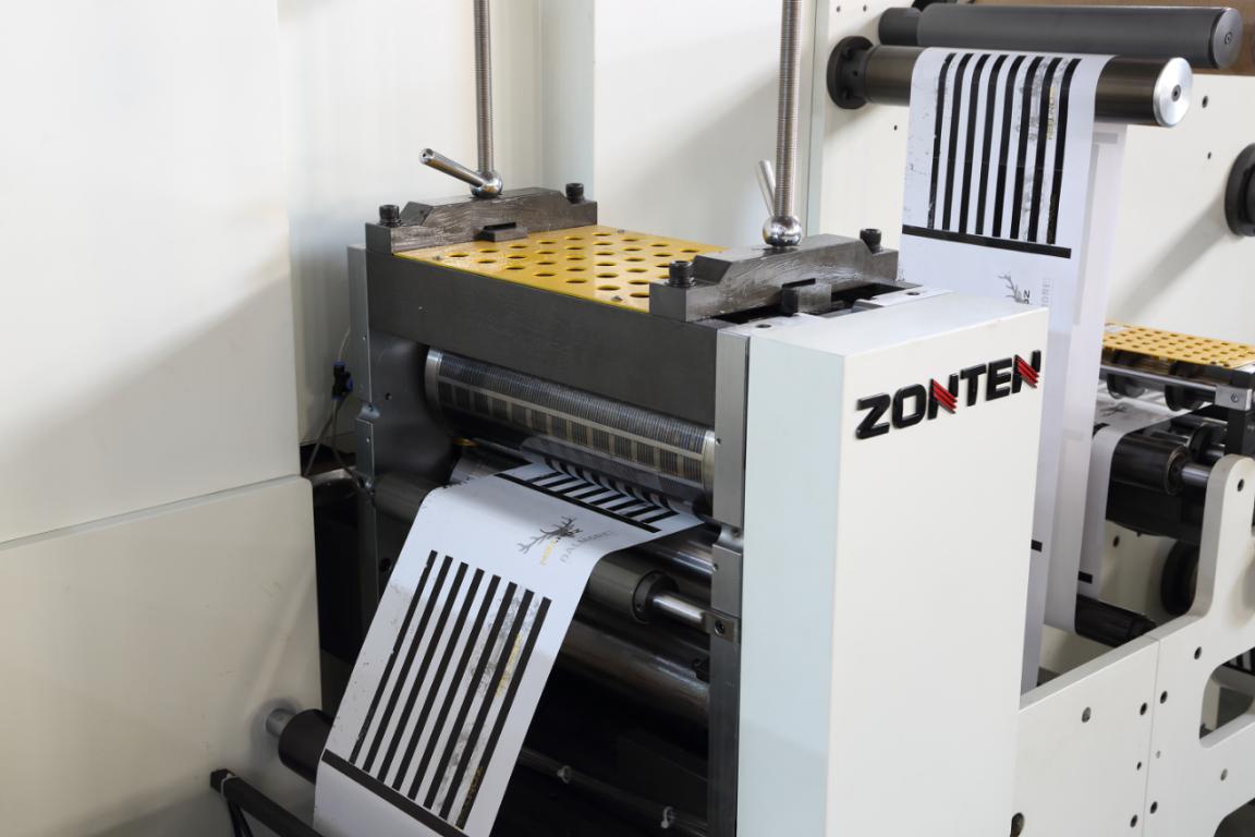 Semi rotary die cut unit