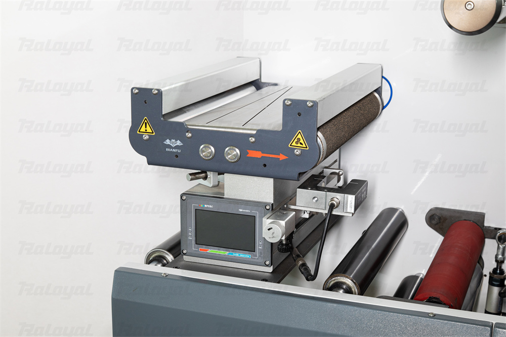 Best Selling Semi Rotary Die Cutting Slitting Die Cutter Machine for Printed Label Intermittent Die Cutting Machine