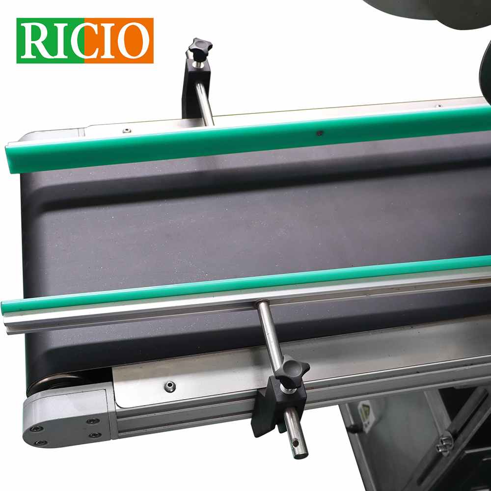 Flat Top Labeling Machine 2
