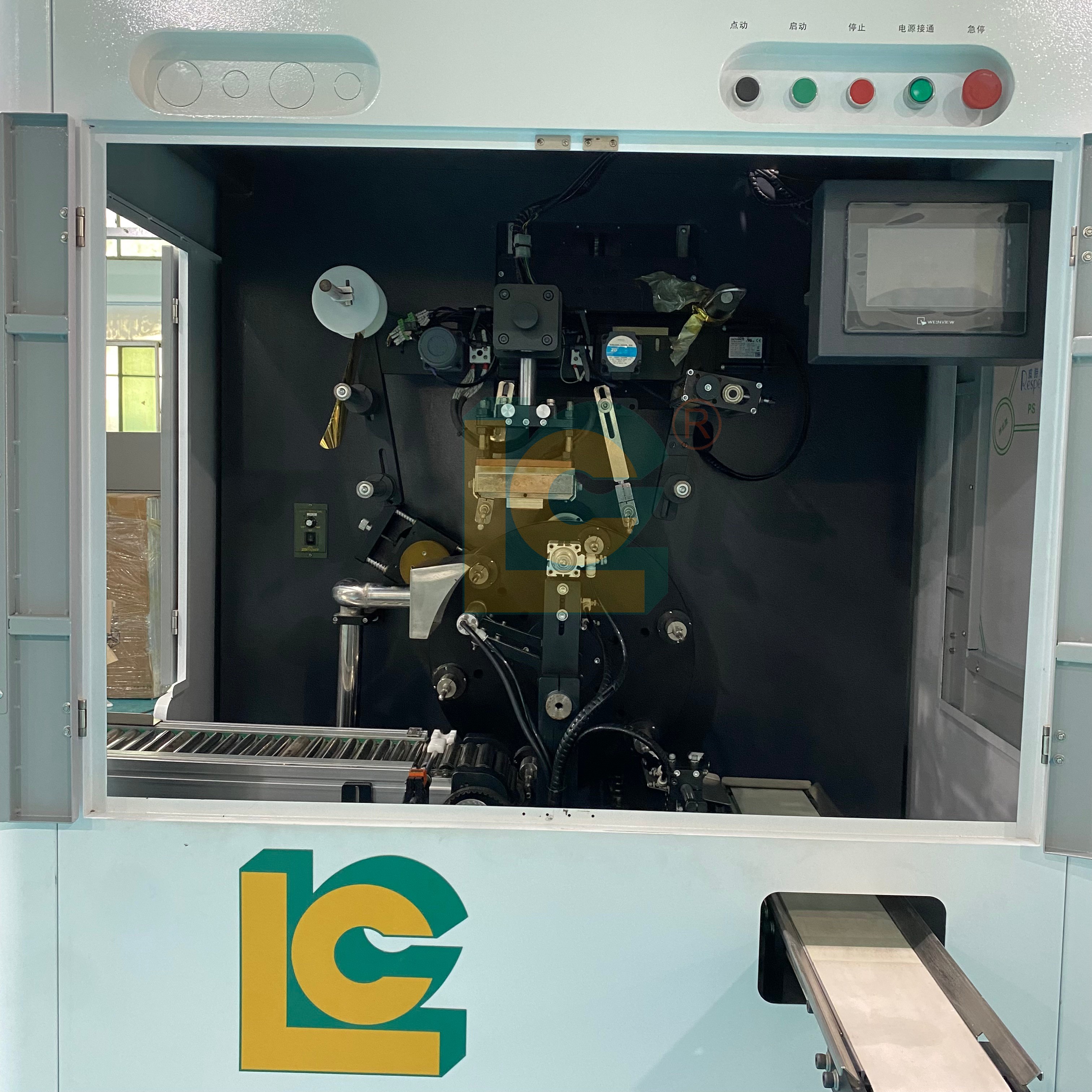 New Roll to Roll Pneumatic Automatic Heat Press Letterpress Hot Foil Stamping Machine for Plastic Bottle Caps Tube
