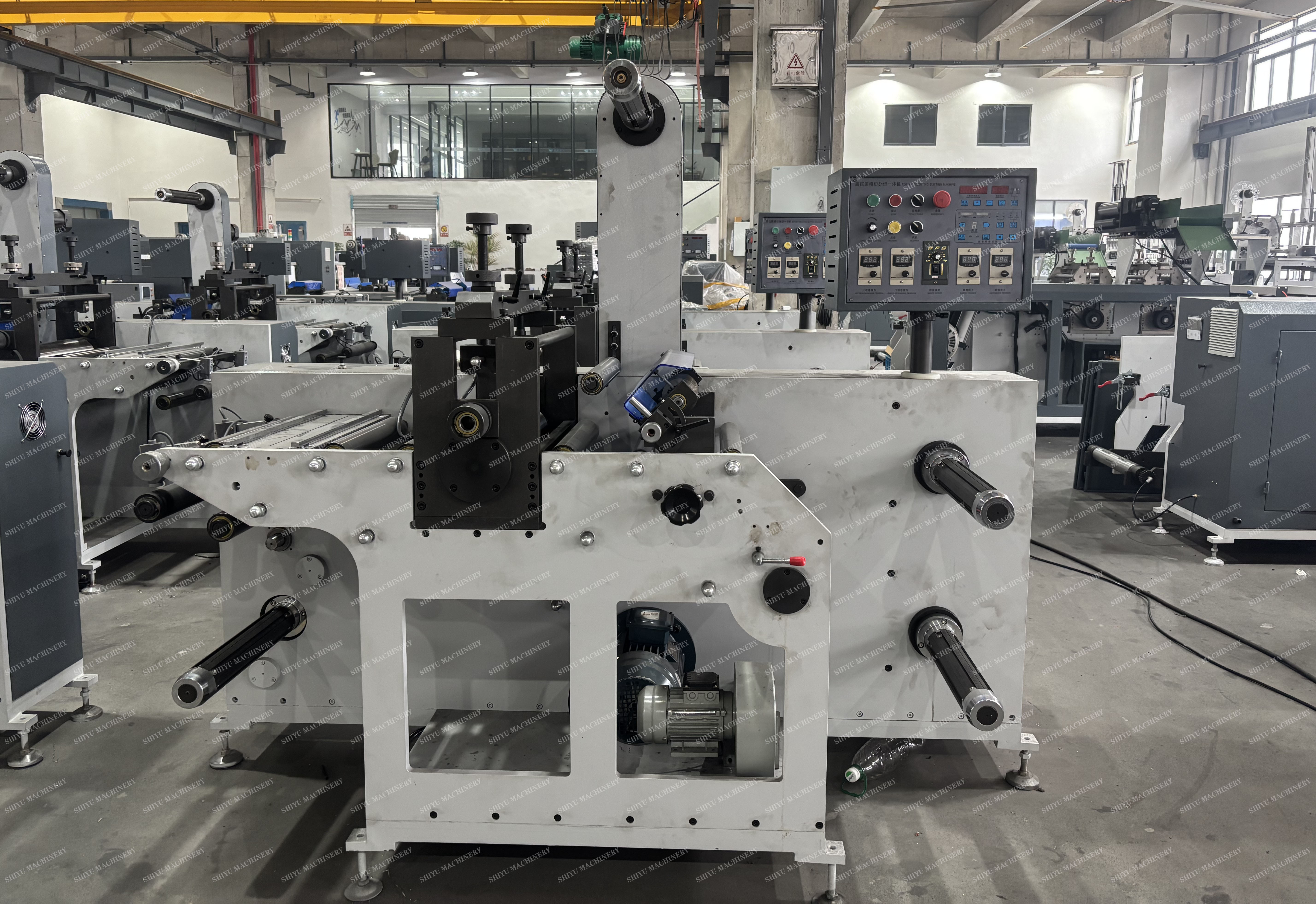 High Speed Automatic Roll 350 Paper Self-Adhesive Label Slitting Slitting Rewindier Machine