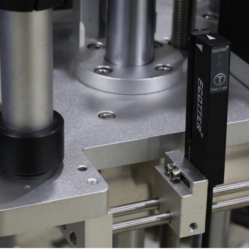 Maker Rewinding Production Paper Labeling Machines Automatic for Cut Makers Business Sealing Labeling Machines