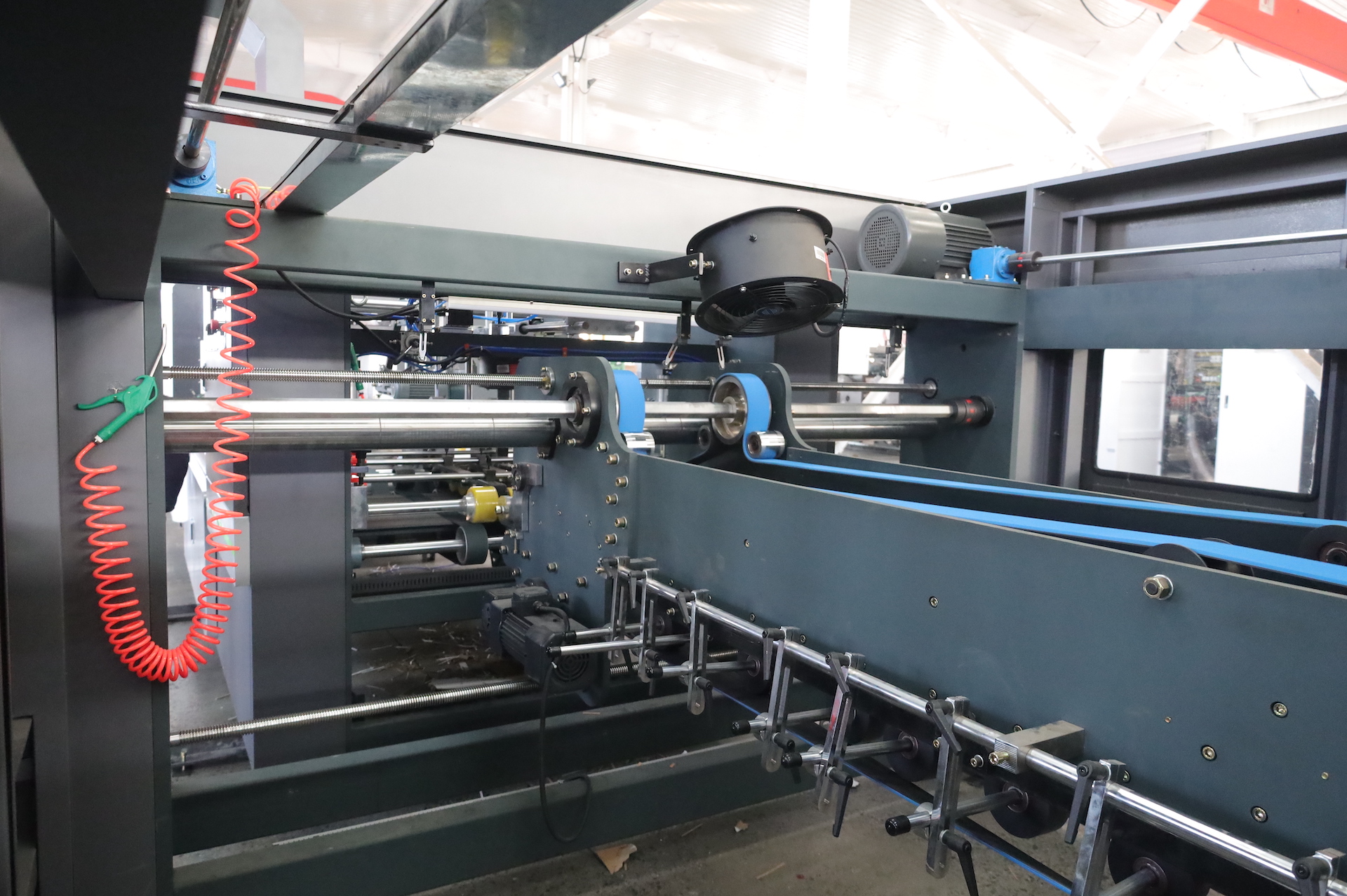 Automatic 4 Colors Flexo Printer Slotter Die-cutter Folder Gluer and Strapper Machine Inline