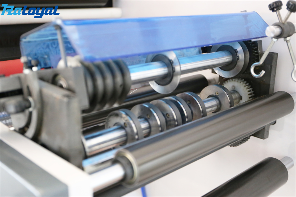 Slitting section