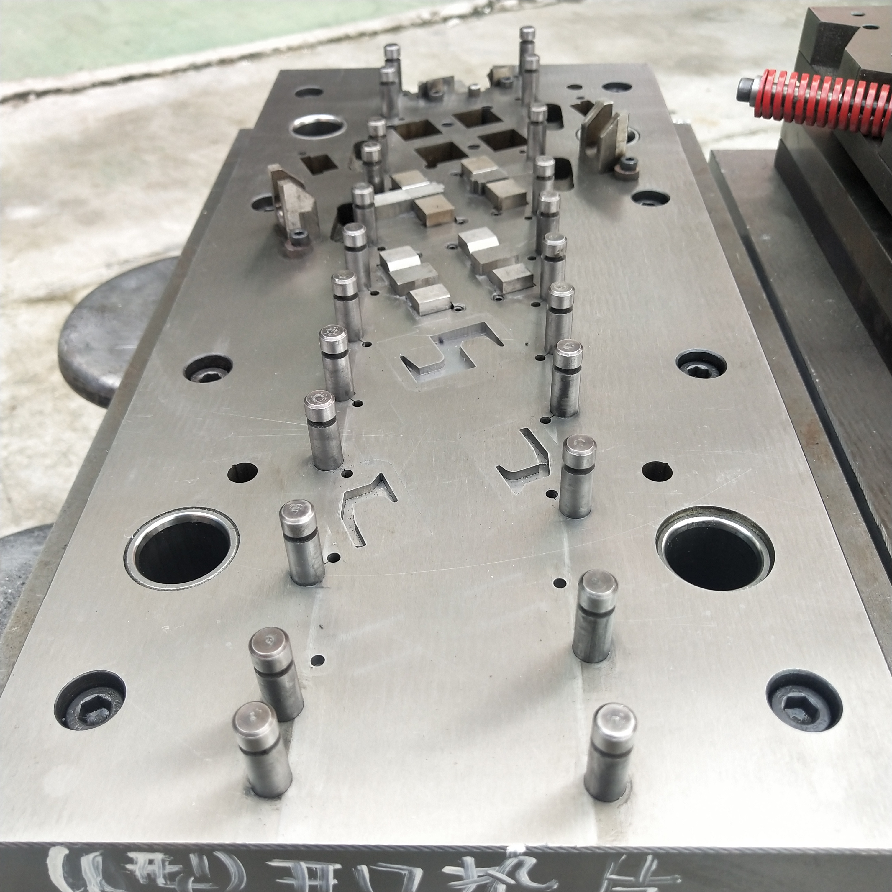 Custom Sheet Metal Progressive Die Press Punching Stamp Deep Drawing Die