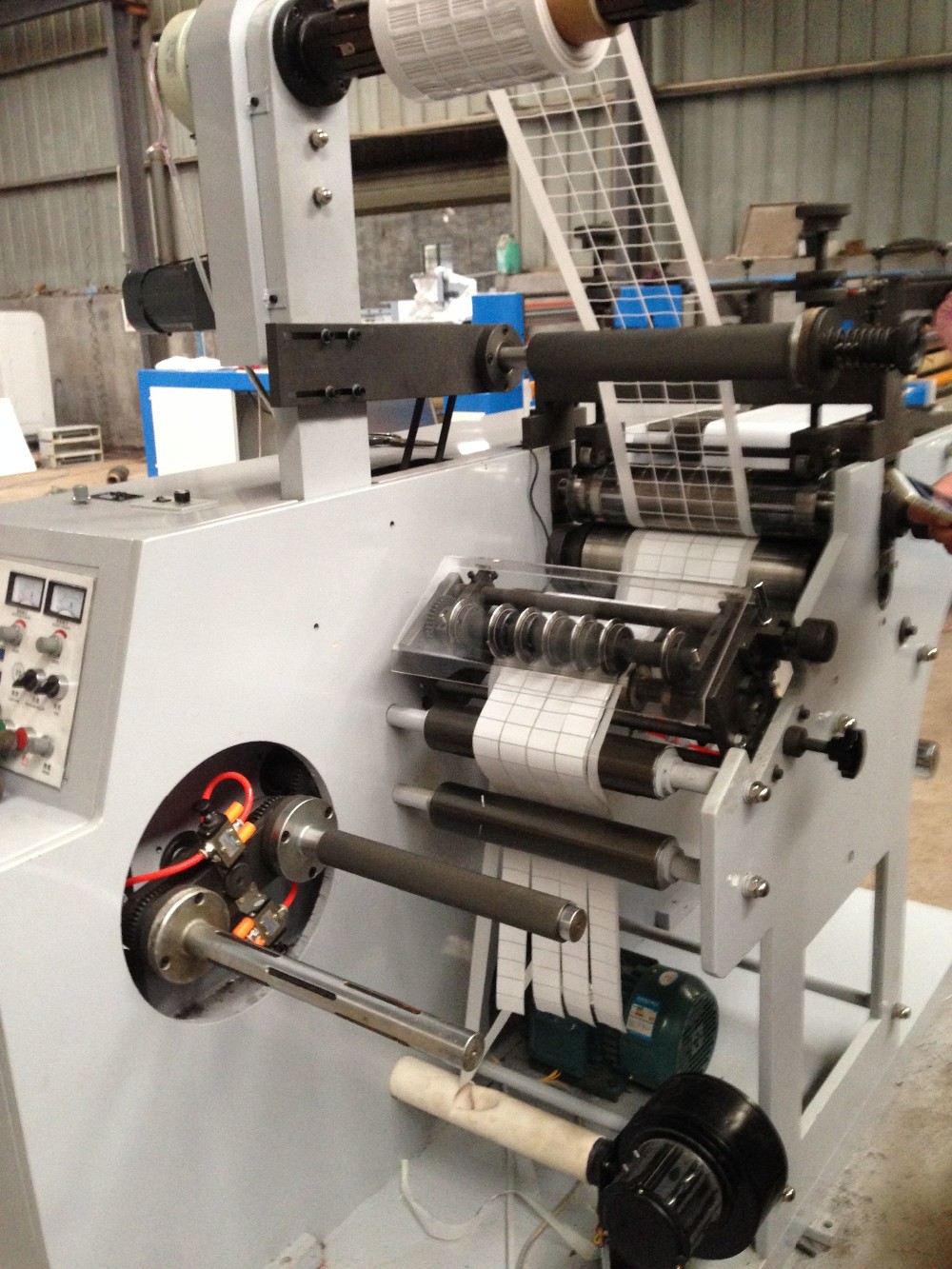 High Speed Manual Roll to Roll Adhesive Sticker Paper Film Label Slitting Machine with Rewinder New