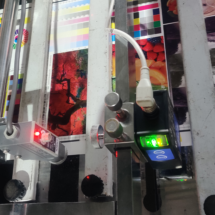 High Speed Automatic Flatbed Die Cutter Small Rotary Label Die Cutting Machine With High Quality