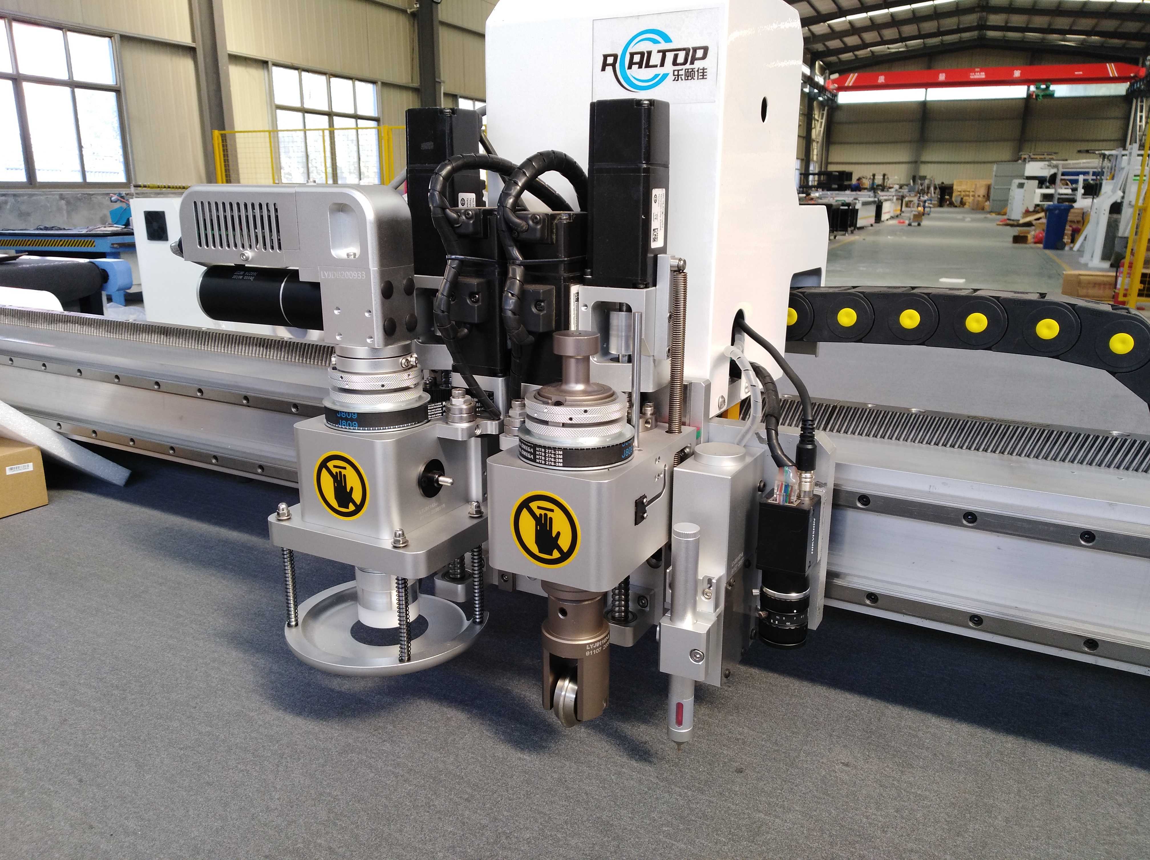 Automatic positioning cutting