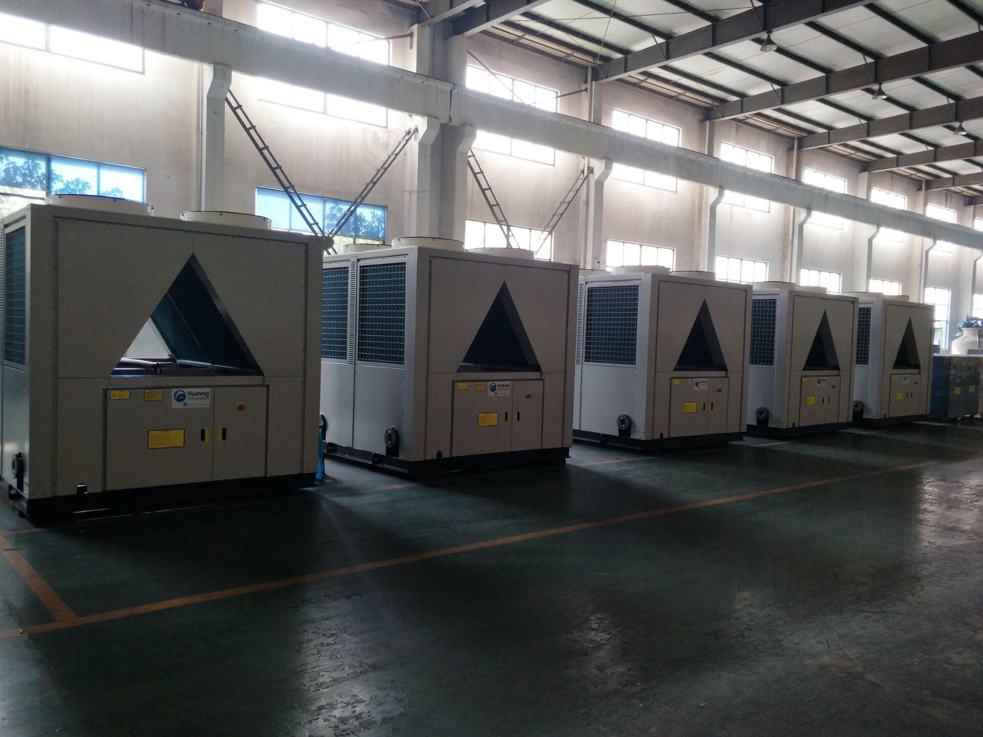 Industrial Chiller Unit 9