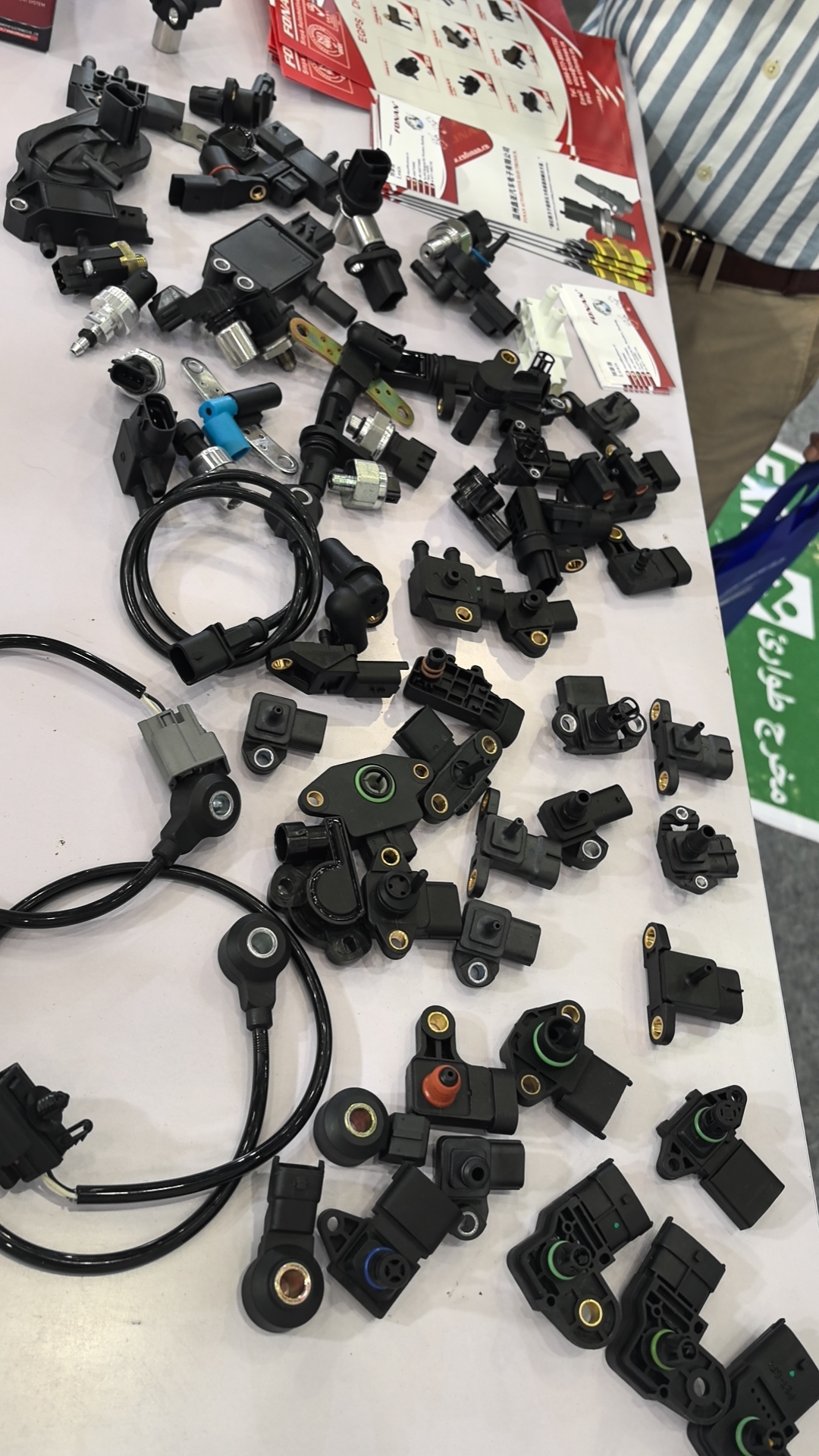 Fonan Premium Quality CKP Crankshaft Position Sensor CKP Sensor 0261210179 078906433B 0261210178 PC683 for AUDI