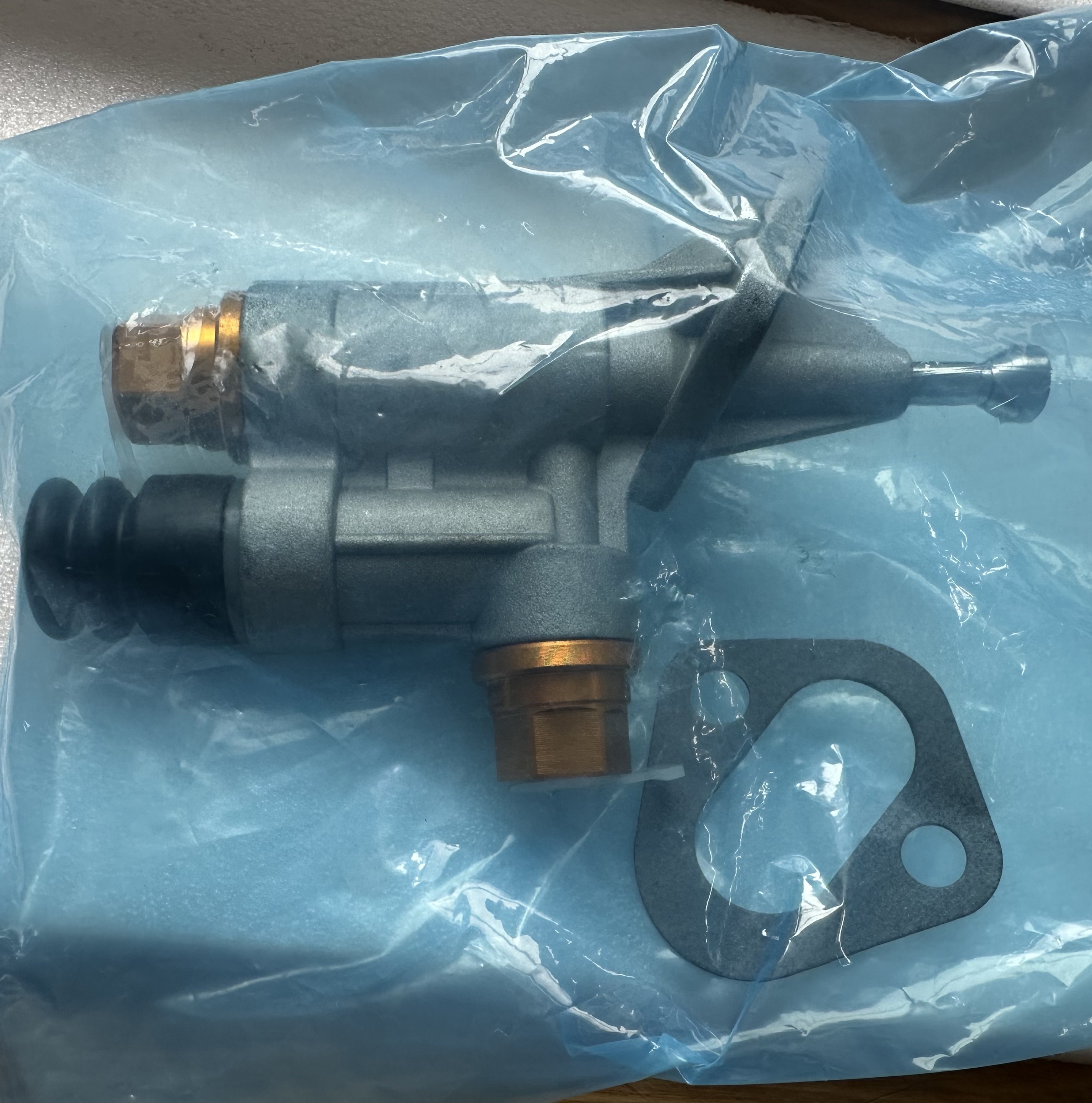 High Quality diesel Engine Fuel System Components Fuel Delivery Pump 3917998 4988749 3917999 1106n1-010 4937767 3906795 3930201