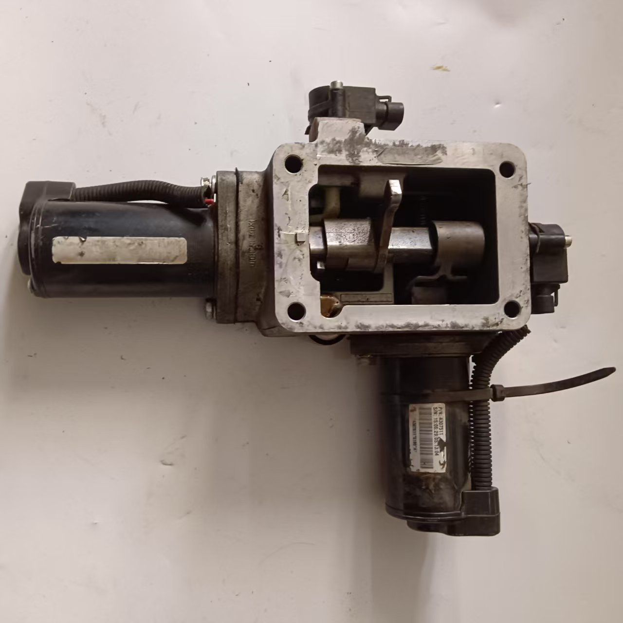 Electric Hydraulic Power Steering System Component - EPS Pump &amp; Actuator Assembly