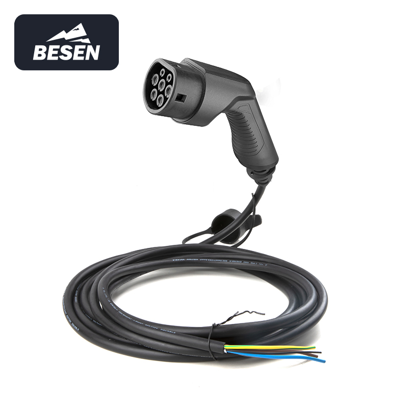 OEM ODM 16A 32A IP66 New Energy Vehicle Parts &amp; Accessories Type 2 IEC 62196-2 EV Charger Plug