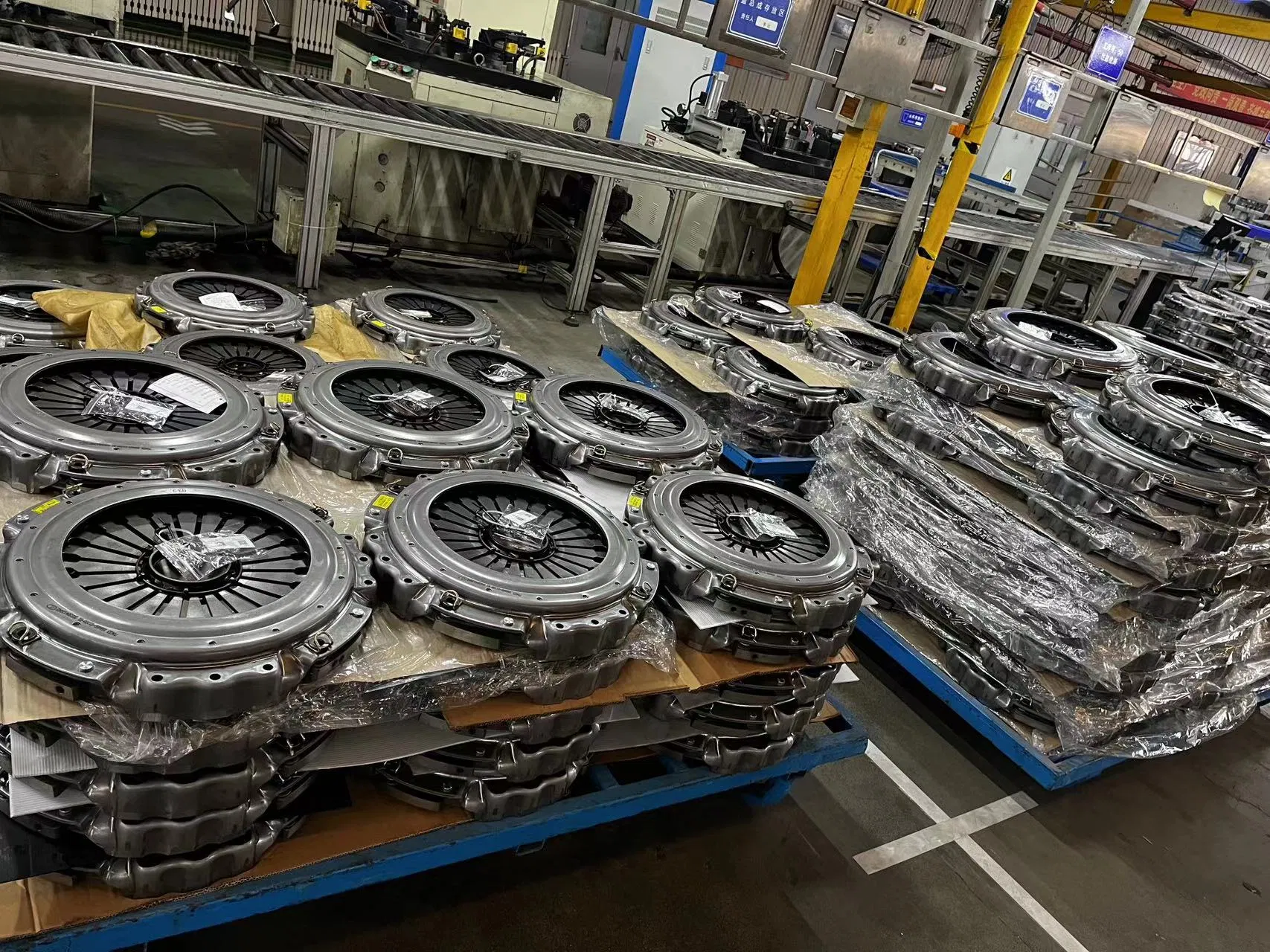 Shacman Truck Drivetrain Spare Parts M3000 F2000 H3000 X6000 X5000 F3000 X3000 Truck Spare Parts for Shacman Truck