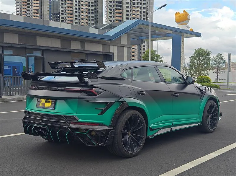 Lamborghini Urus Carbon Fiber Spoiler 9